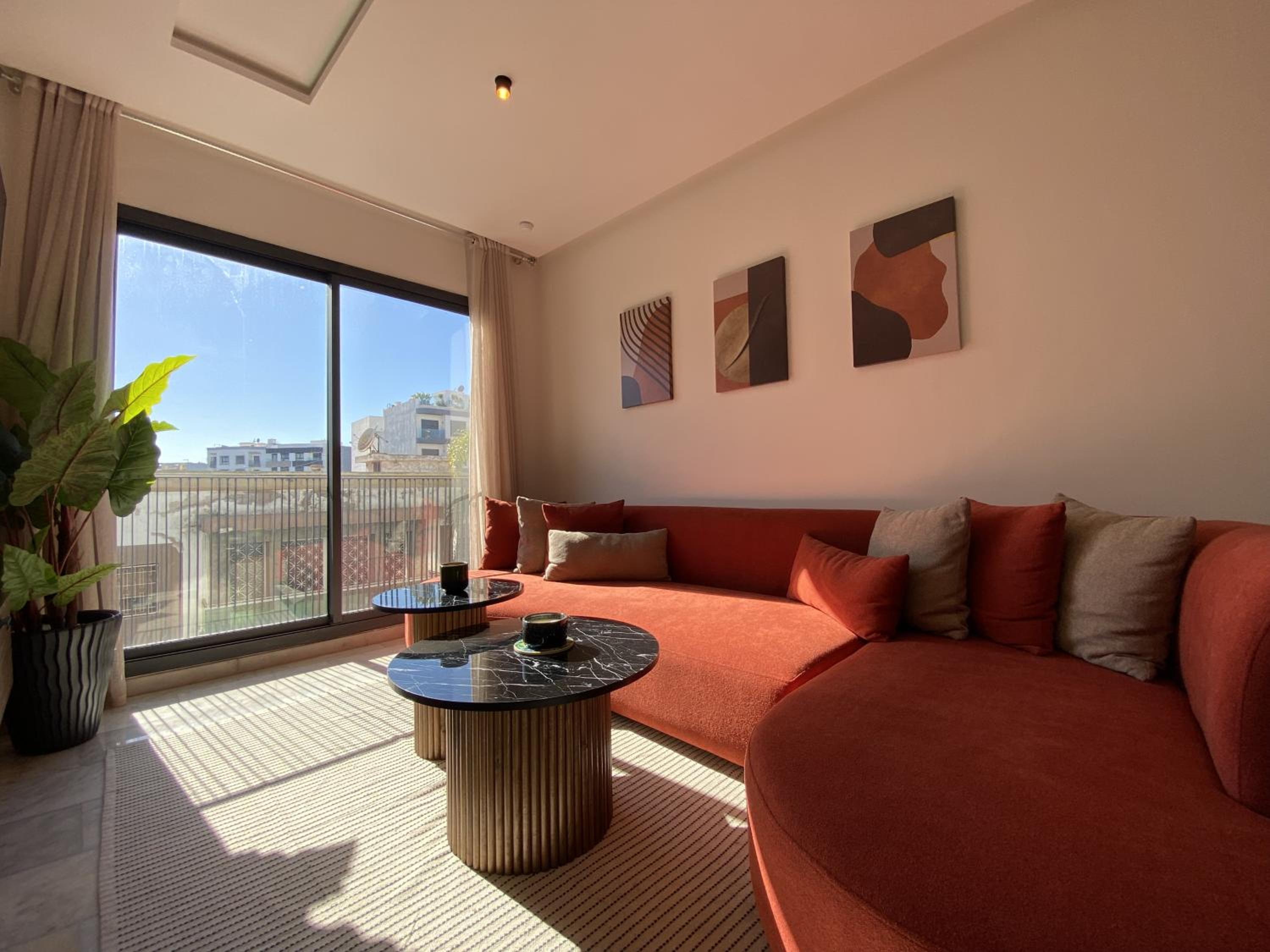 Modern & Fully equipped 1BDR Flats in Palmiers Central Casablanca with Terrace & Parking