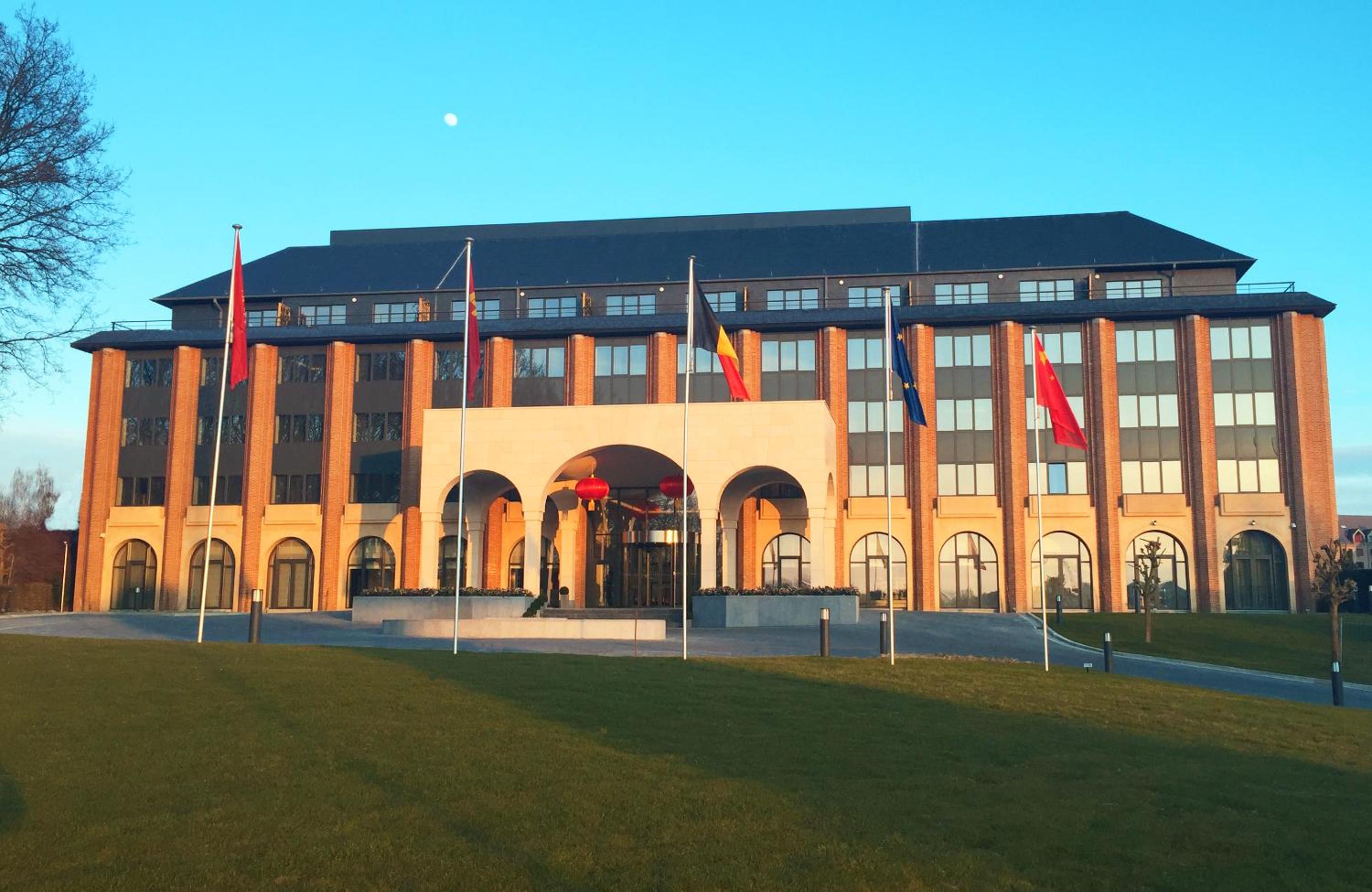 Hotel Tangla Hotel Brussels - Image 1