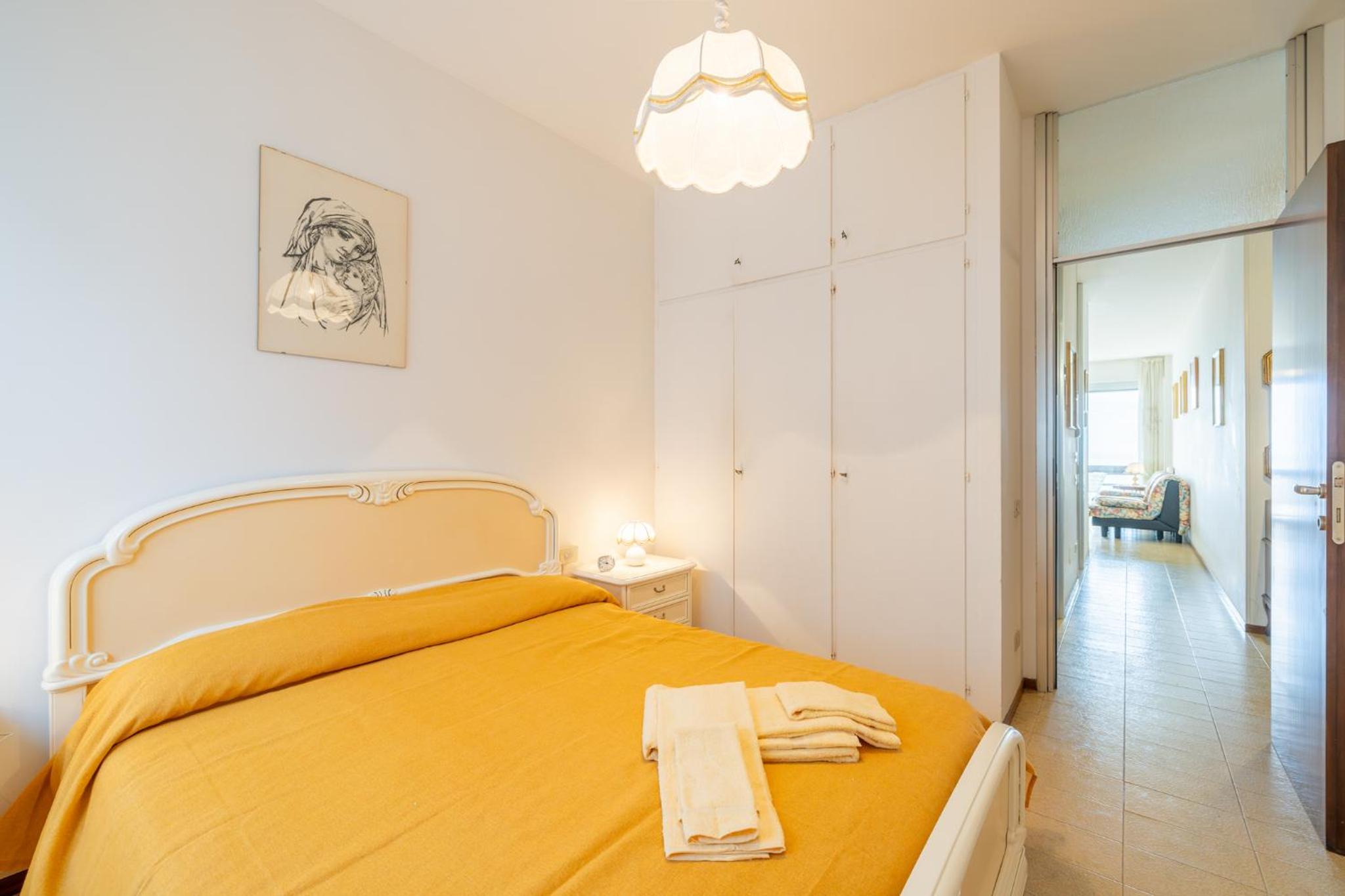 Mina House - Appartamento Fronte Mare con Ampia Terrazza e Garage