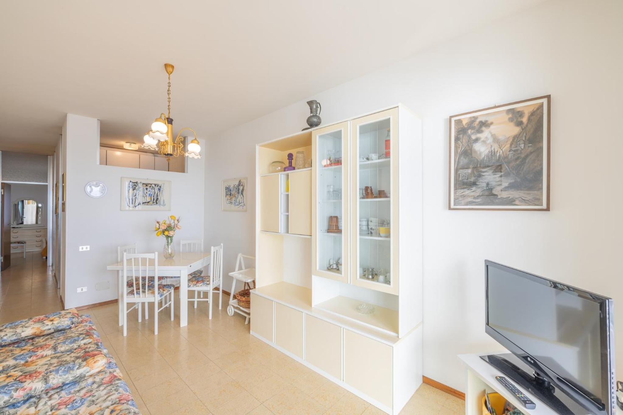 Mina House - Appartamento Fronte Mare con Ampia Terrazza e Garage