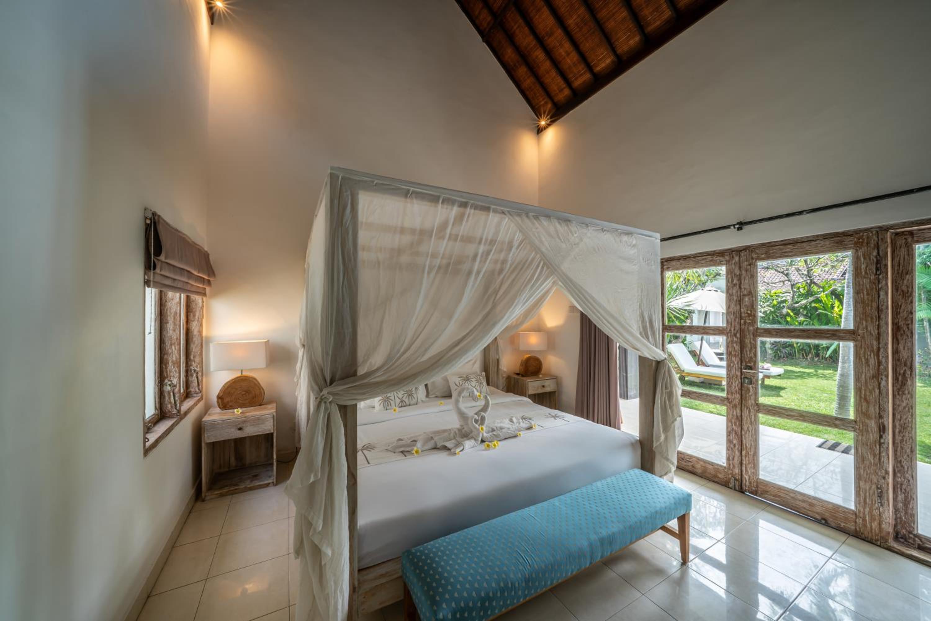 Villa Kangaroo Seminyak, 2BR private pool villa close to double six beach