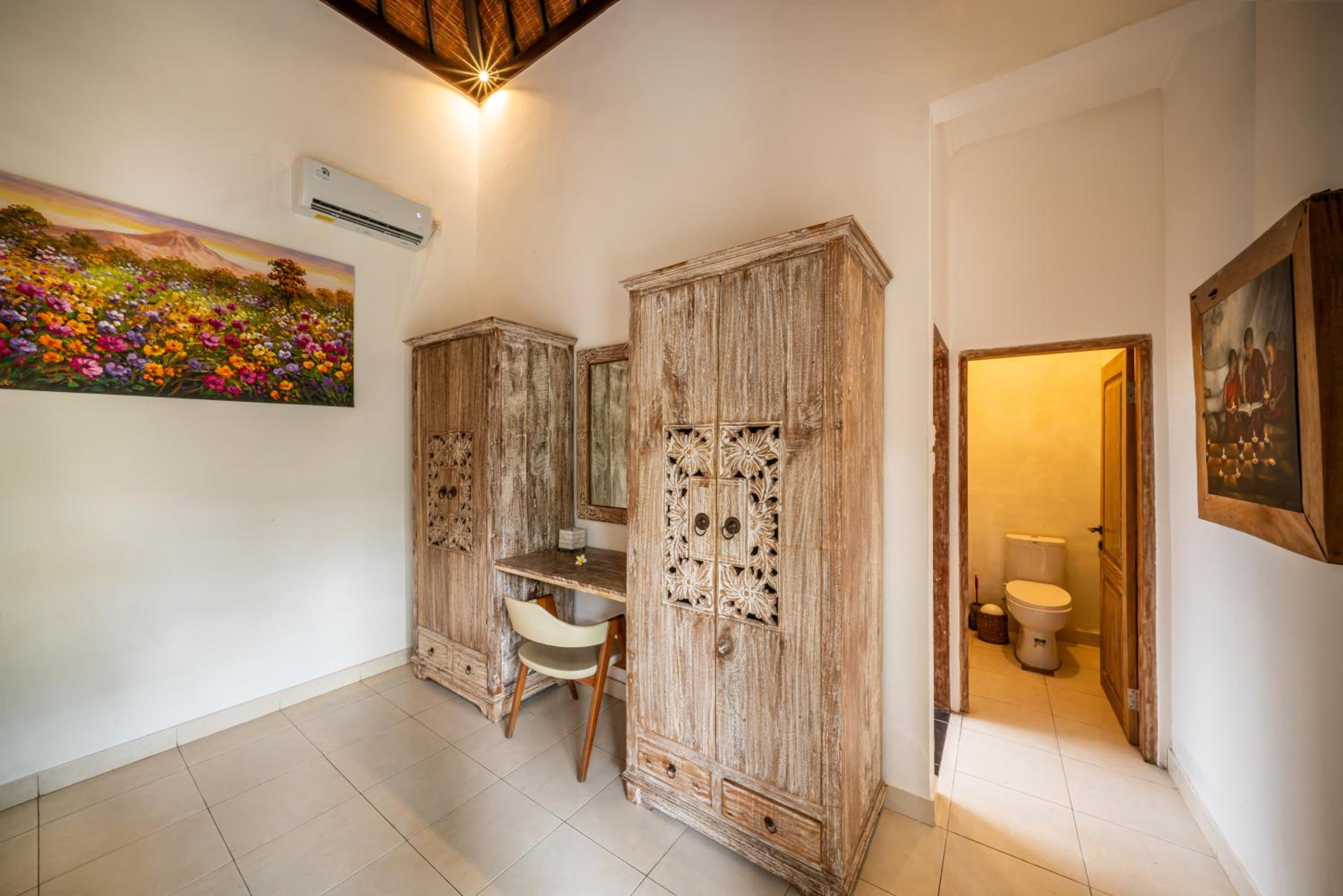 Villa Kangaroo Seminyak, 2BR private pool villa close to double six beach