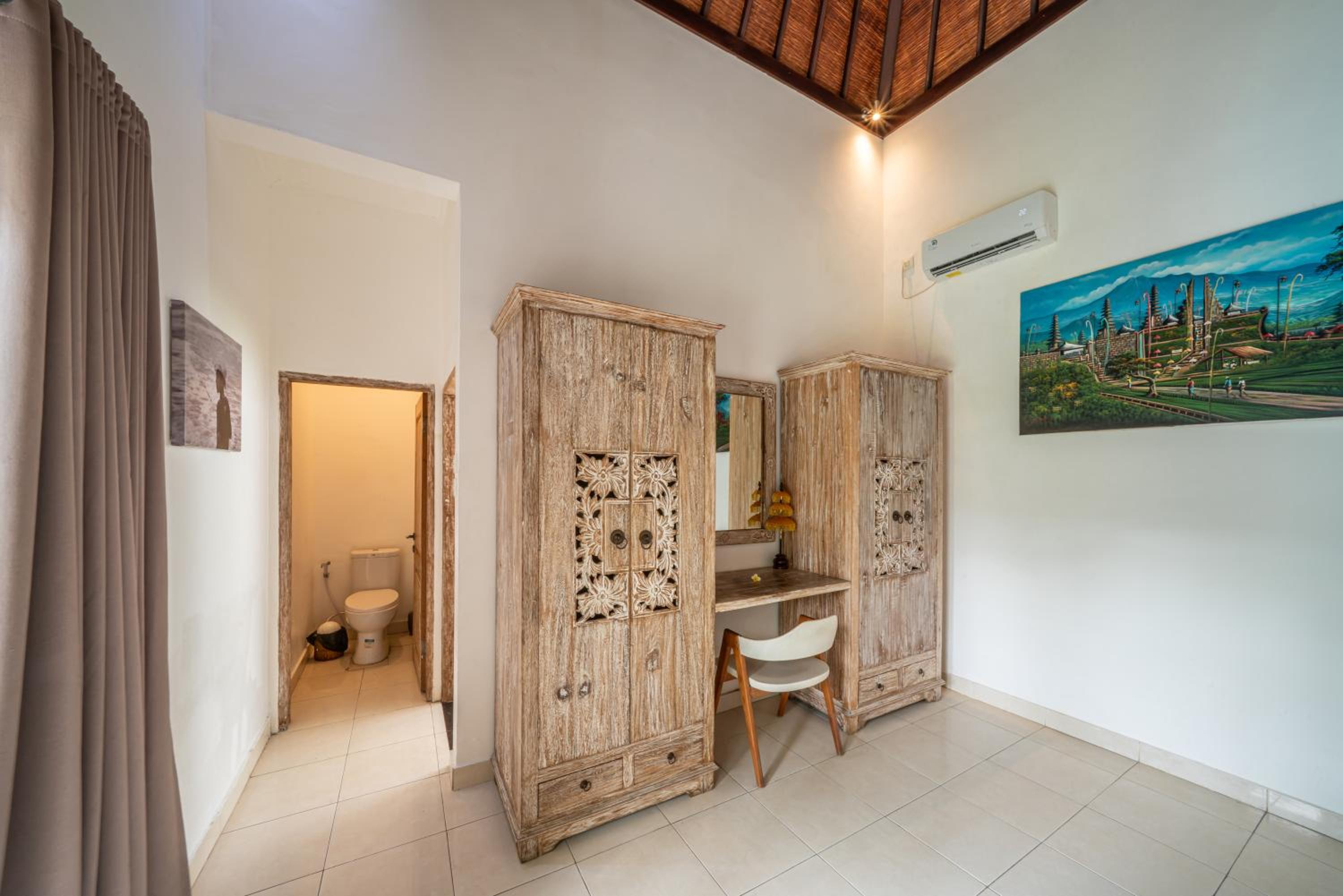 Villa Kangaroo Seminyak, 2BR private pool villa close to double six beach
