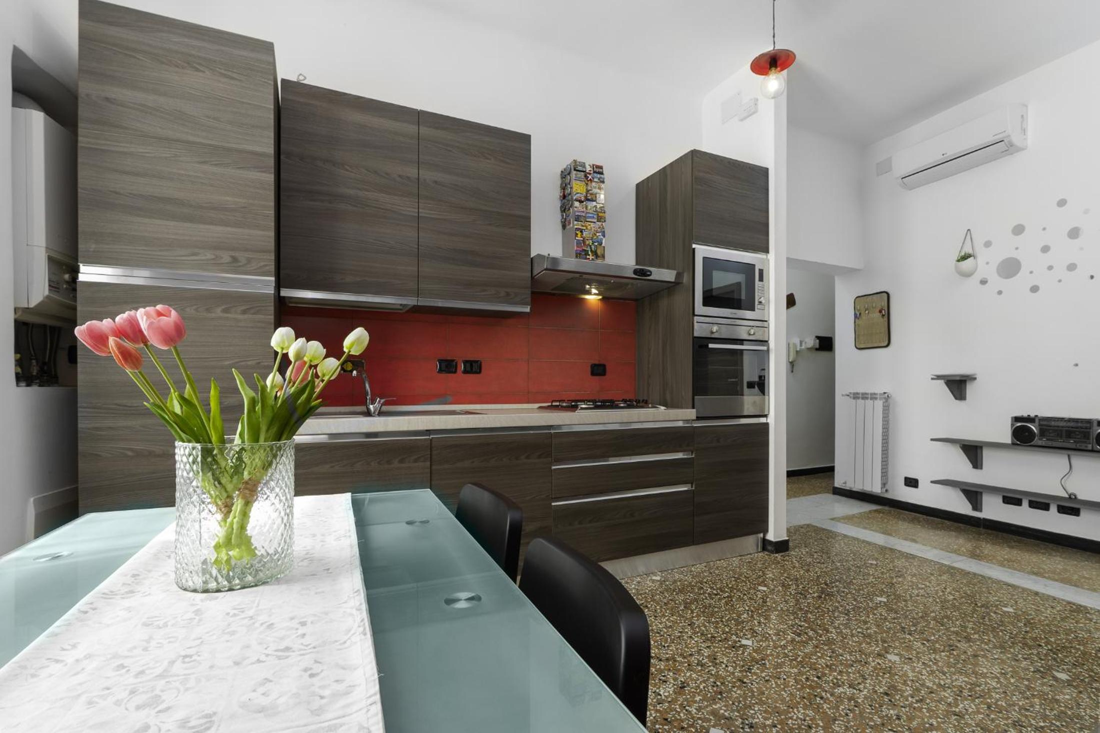 Rosa Homes THE RED - Cozy 2 bedrooms Genoa Historic Center, Aquarium