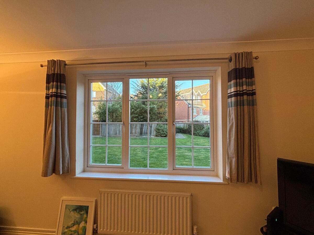 Spacious 2-Bed Family Flat in Wimbledon Near Tube