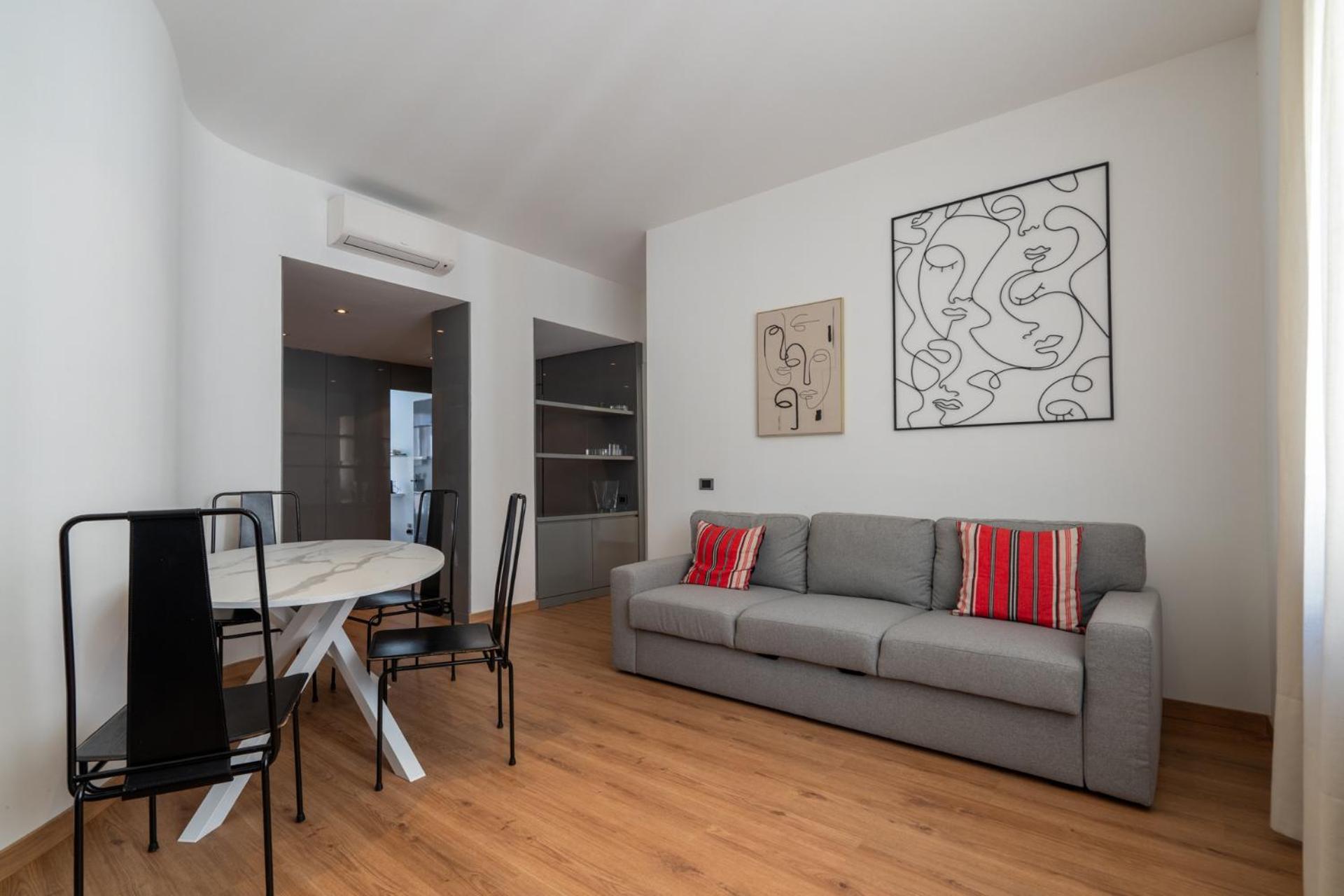 Italianflat - Elegant flat with balcony M4 Tricolore - 7 pax