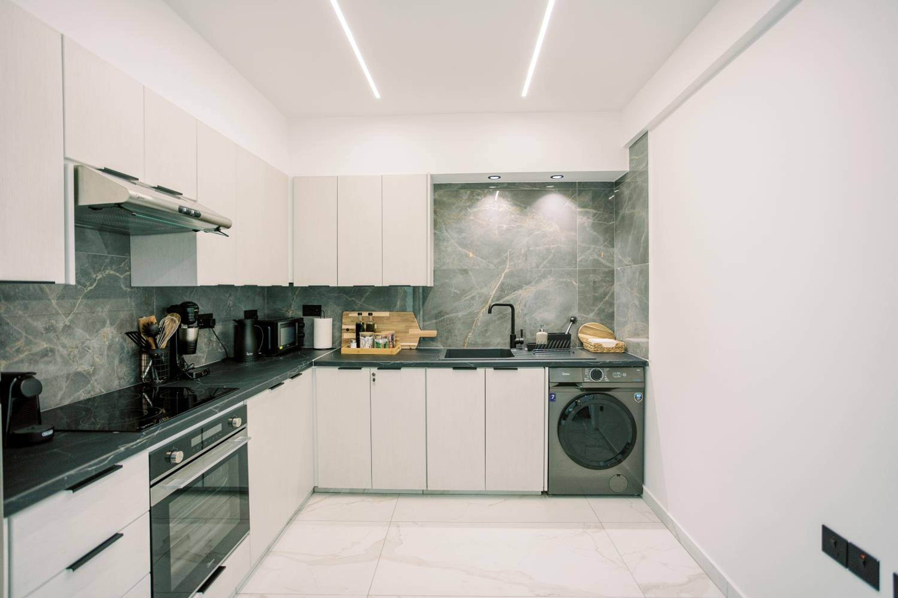 2BR Amalfi Blue Apt in Larnaca - Pool & 10Min Walk to Mackenzie Beach!