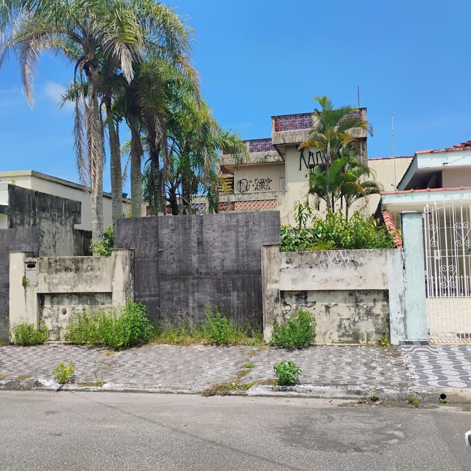 Casa Praia Grande pé na areia