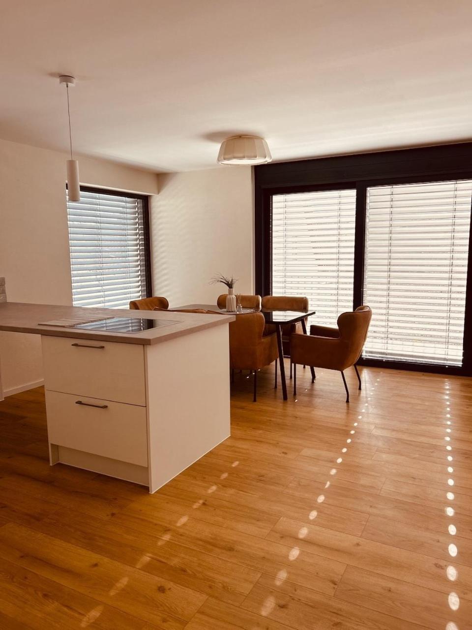 AlbLoft - Modernes neues Apartment nahe City & Alb für bis zu 6 Personen in Kirchentellinsfurt
