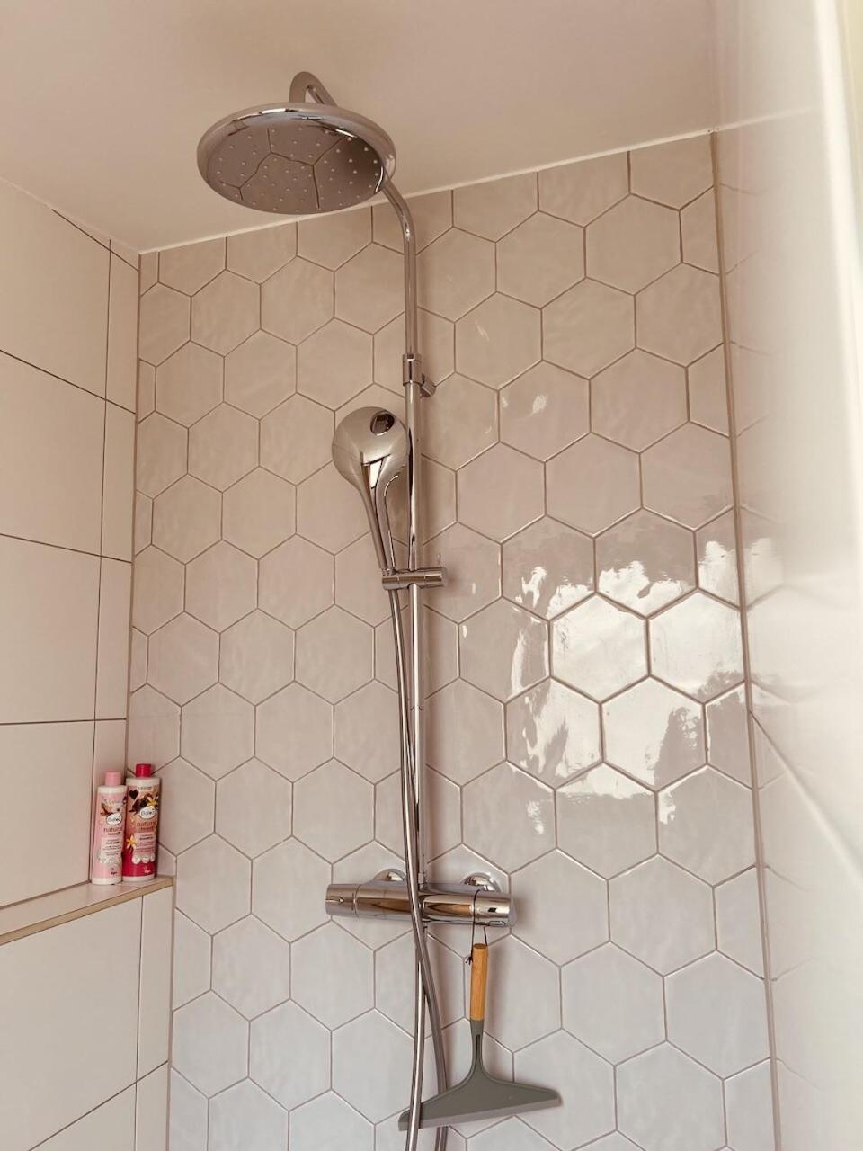 DachNest - Wundervolles neues Dachgeschoss Apartment für bis zu 4 Personen in Kirchentellinsfurt