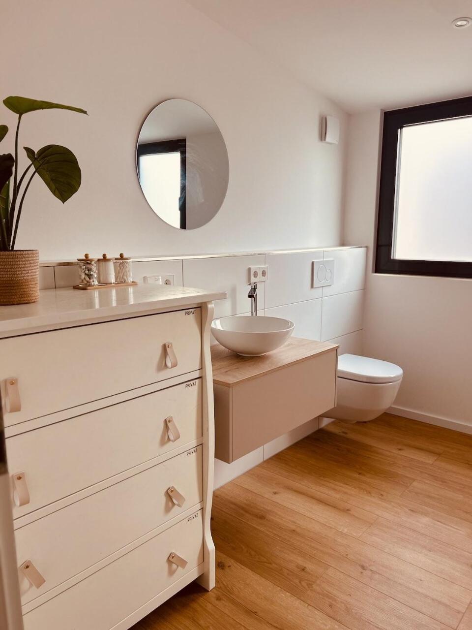 DachNest - Wundervolles neues Dachgeschoss Apartment für bis zu 4 Personen in Kirchentellinsfurt