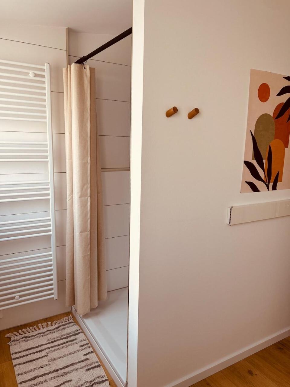 DachNest - Wundervolles neues Dachgeschoss Apartment für bis zu 4 Personen in Kirchentellinsfurt