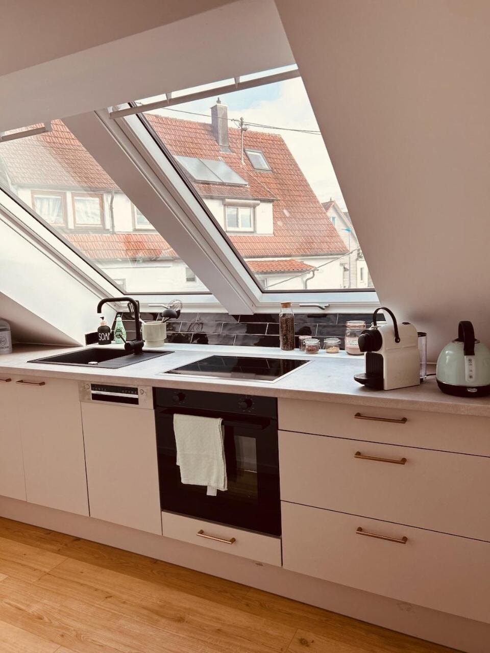 DachNest - Wundervolles neues Dachgeschoss Apartment für bis zu 4 Personen in Kirchentellinsfurt