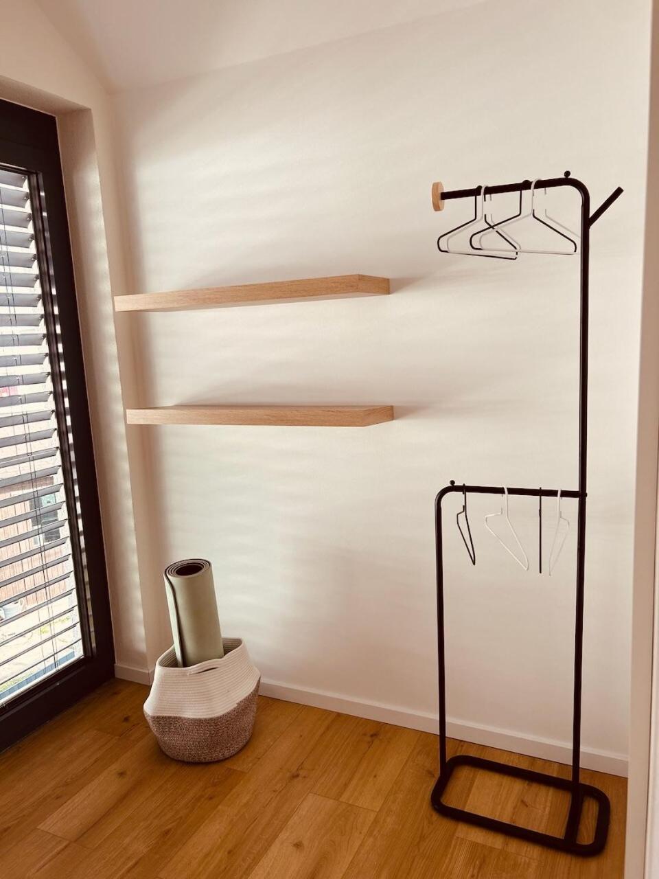 DachNest - Wundervolles neues Dachgeschoss Apartment für bis zu 4 Personen in Kirchentellinsfurt