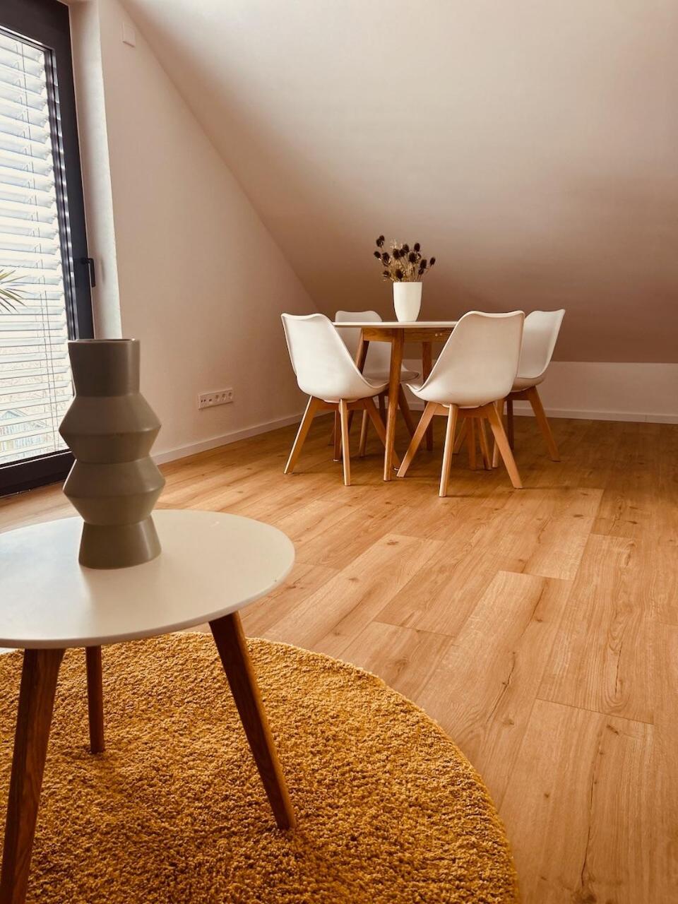 DachNest - Wundervolles neues Dachgeschoss Apartment für bis zu 4 Personen in Kirchentellinsfurt