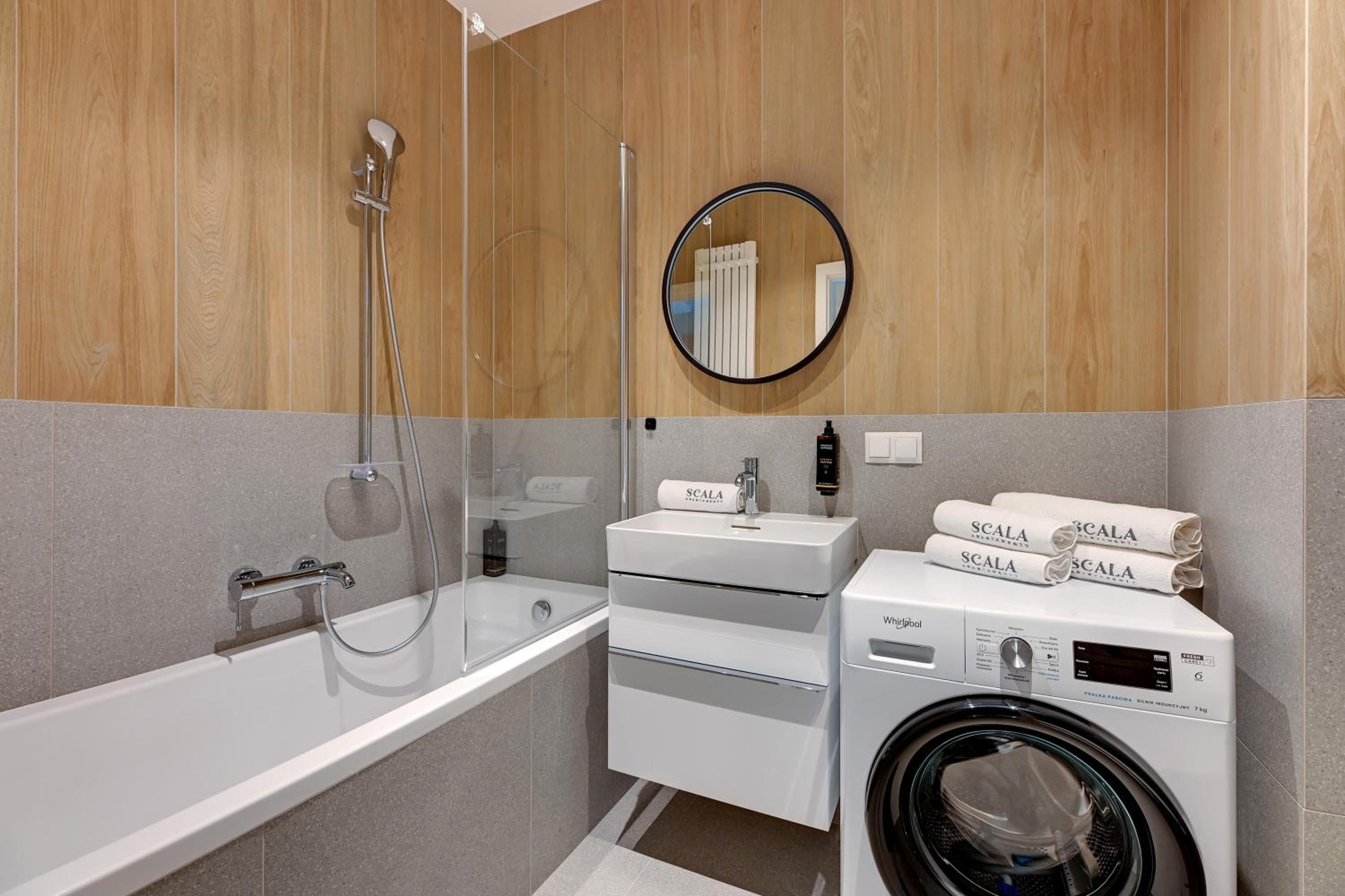 Scala Suites with Parking by Lion Apartments