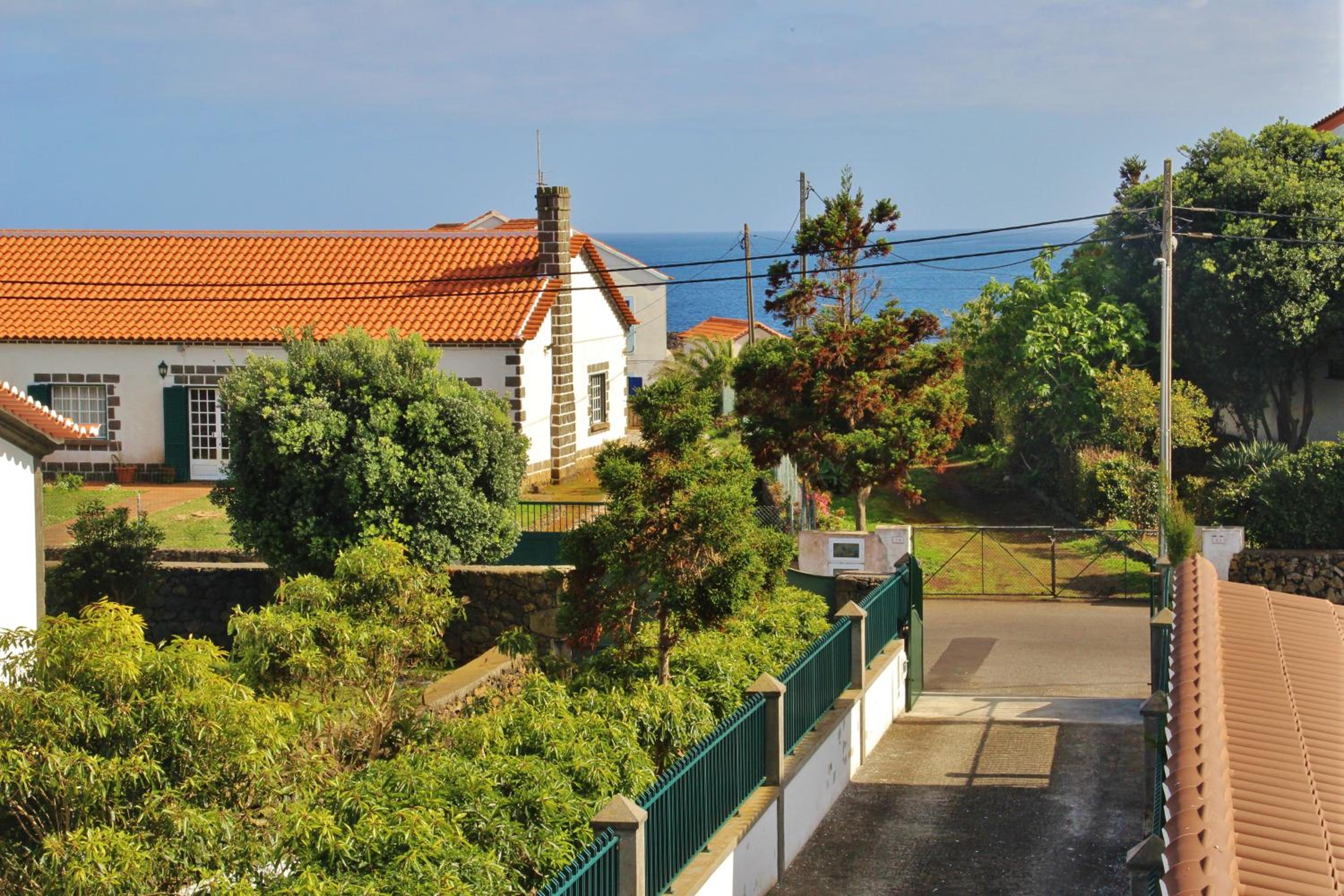 Rib's House view 2