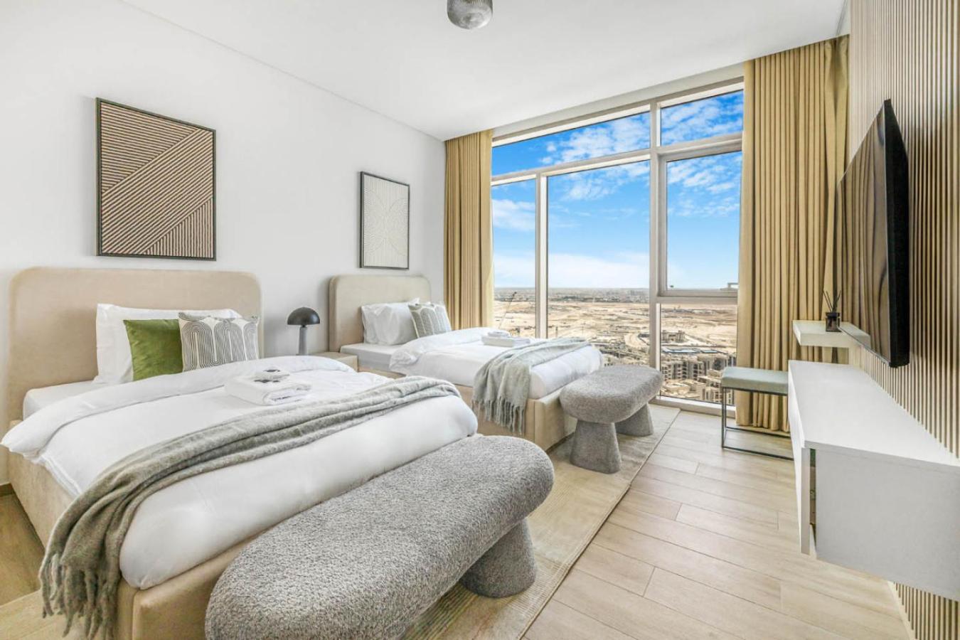 New Beach and Creek View 2BR in Palace Residences