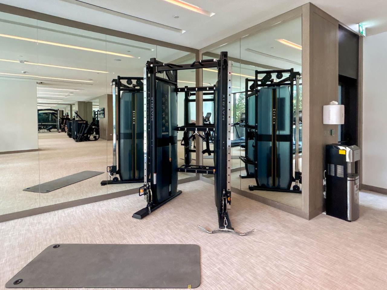 New Beach and Creek View 2BR in Palace Residences