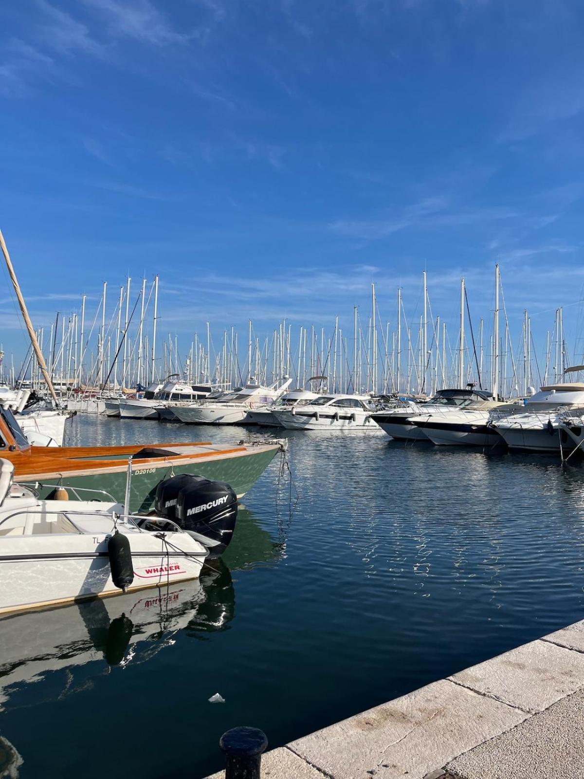 PORT DE HYERES - Appartement 40m2 - 4 personnes - place de PARKING