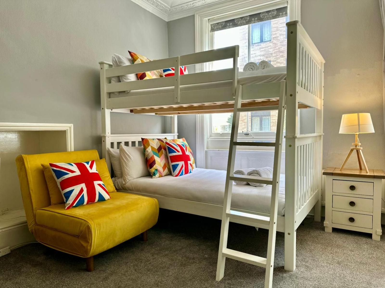Edgware rooms