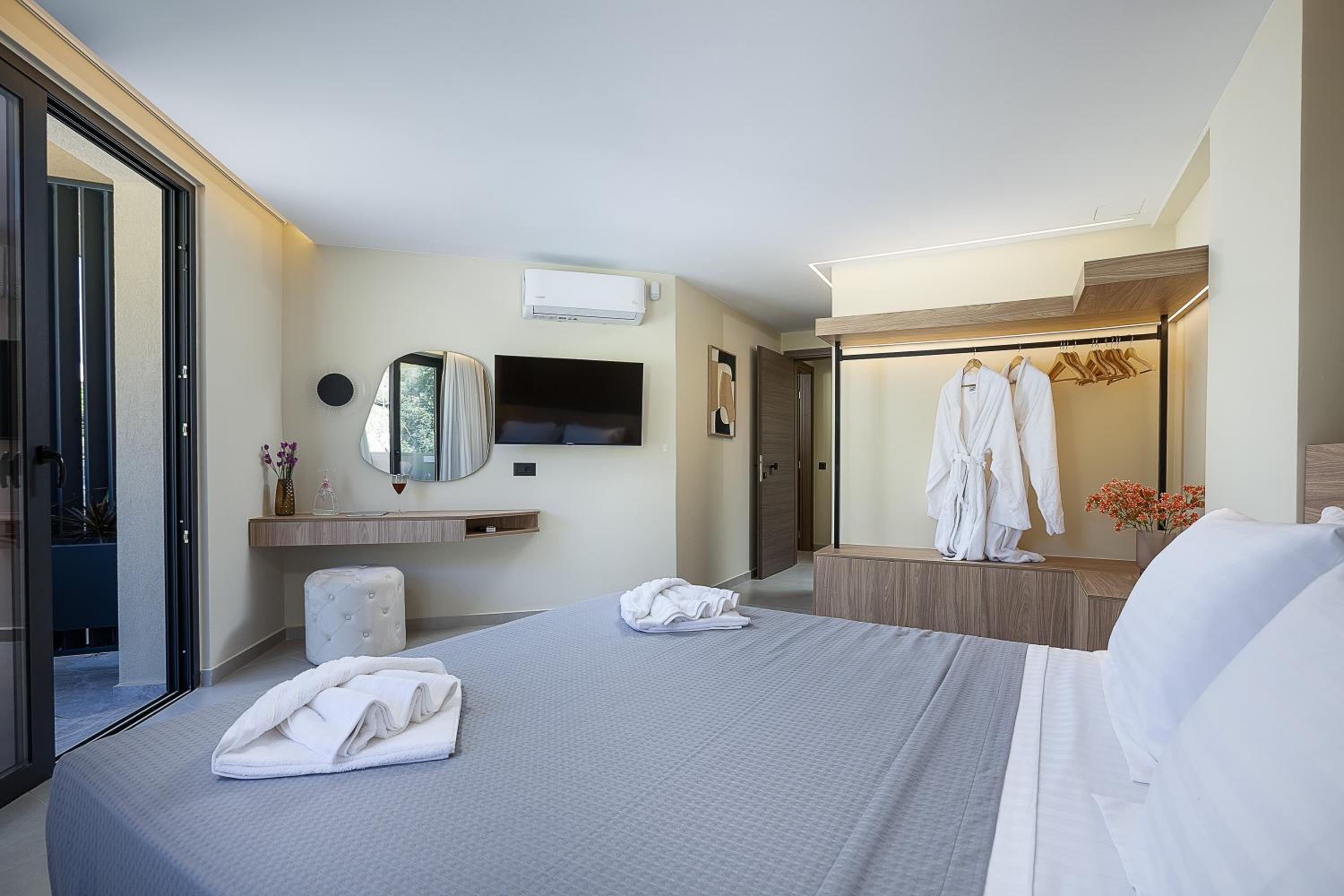 Elmima Luxury Villa