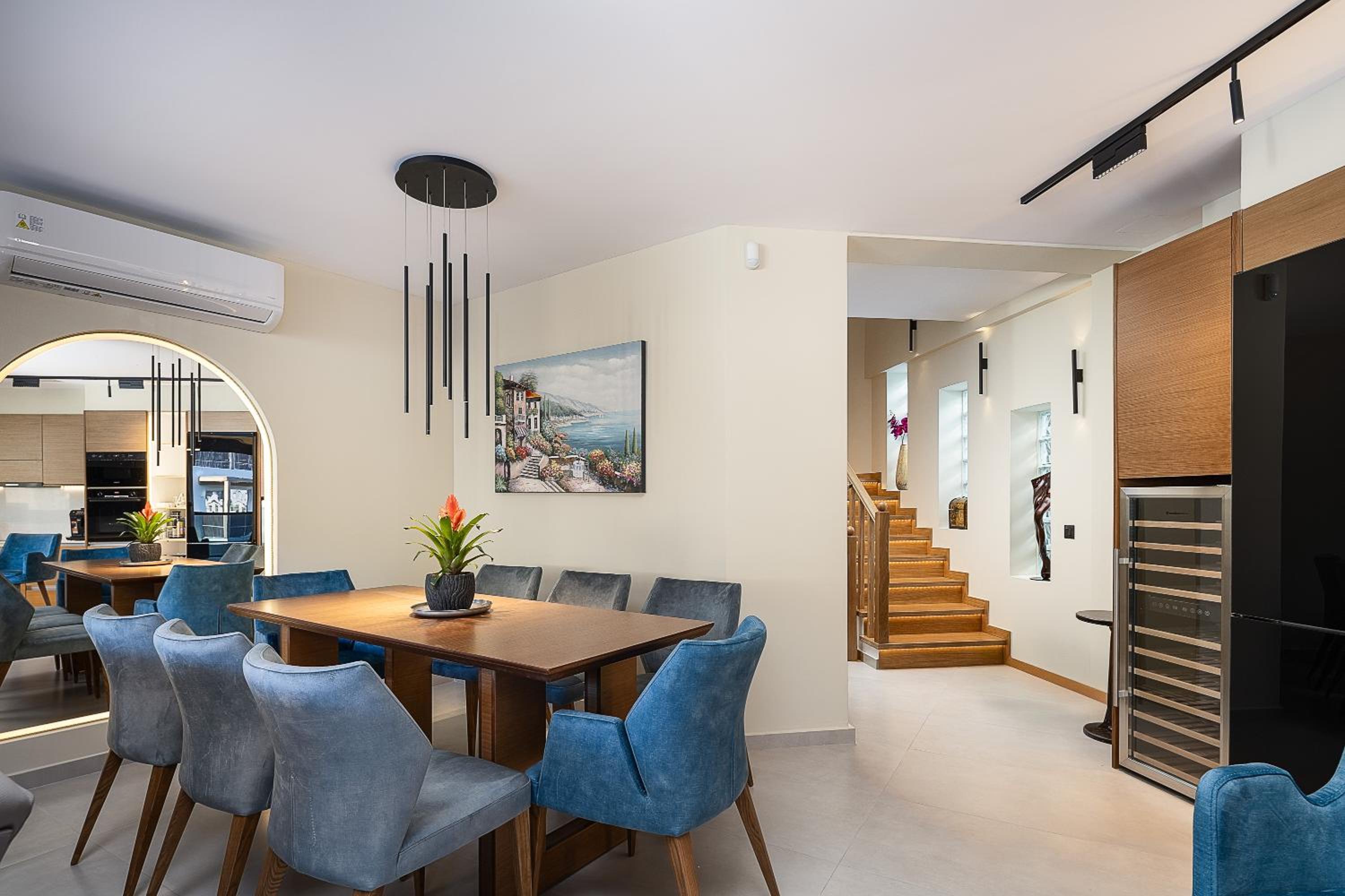 Elmima Luxury Villa