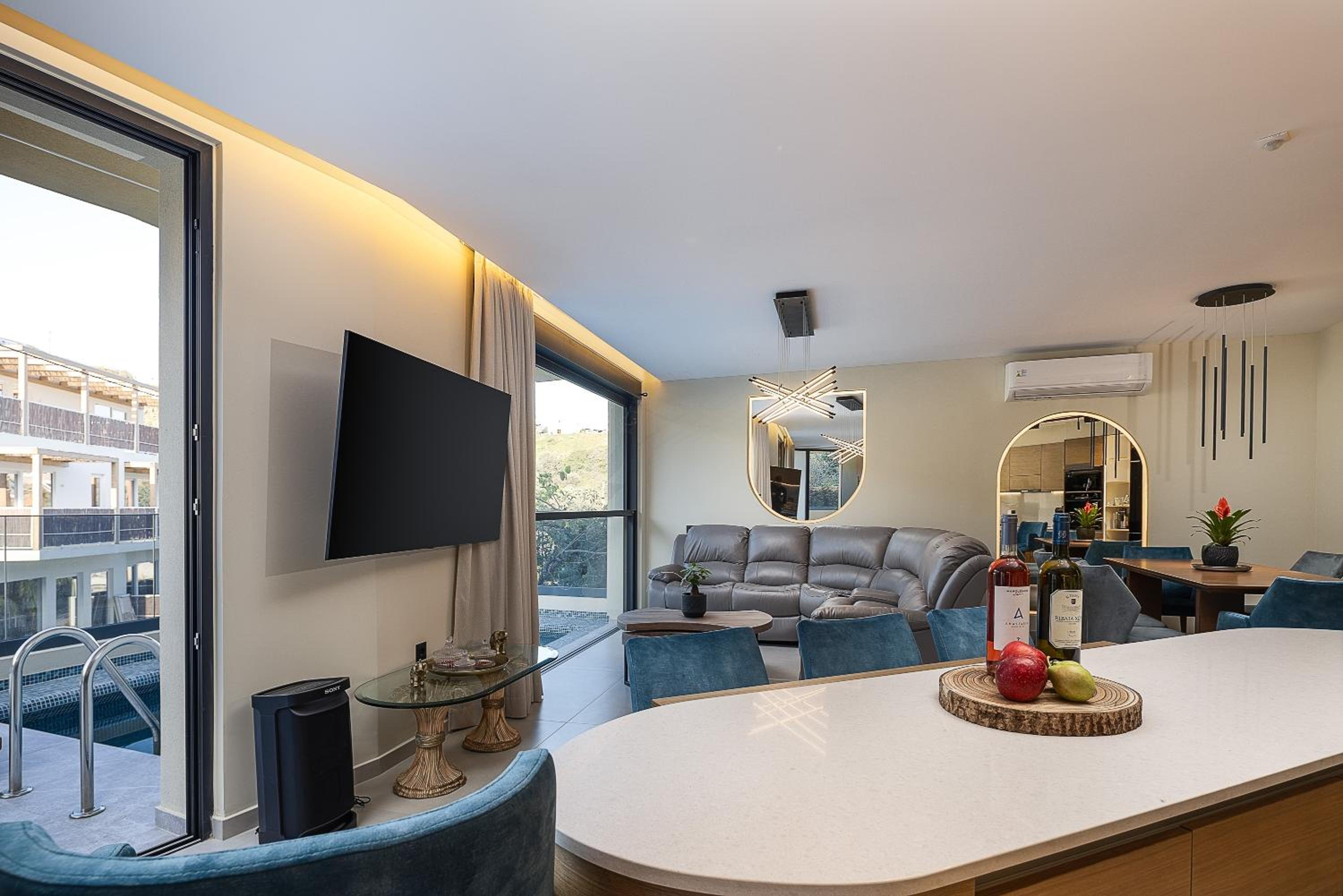 Elmima Luxury Villa