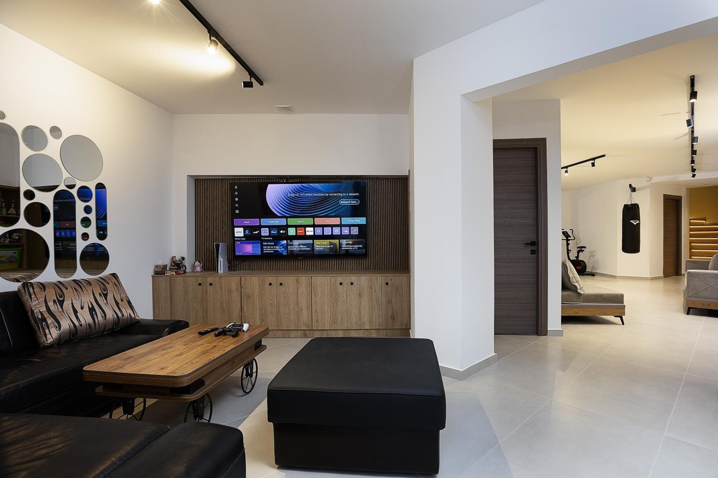 Elmima Luxury Villa