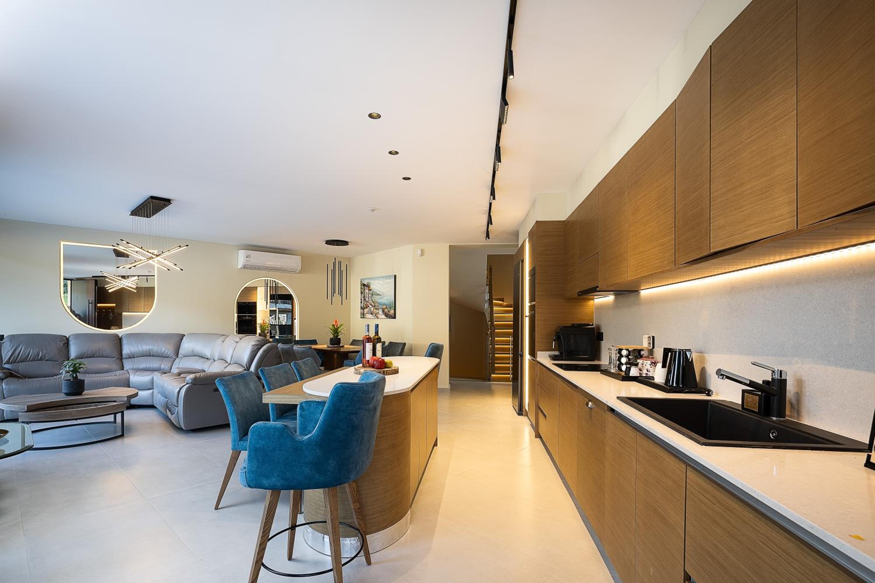 Elmima Luxury Villa