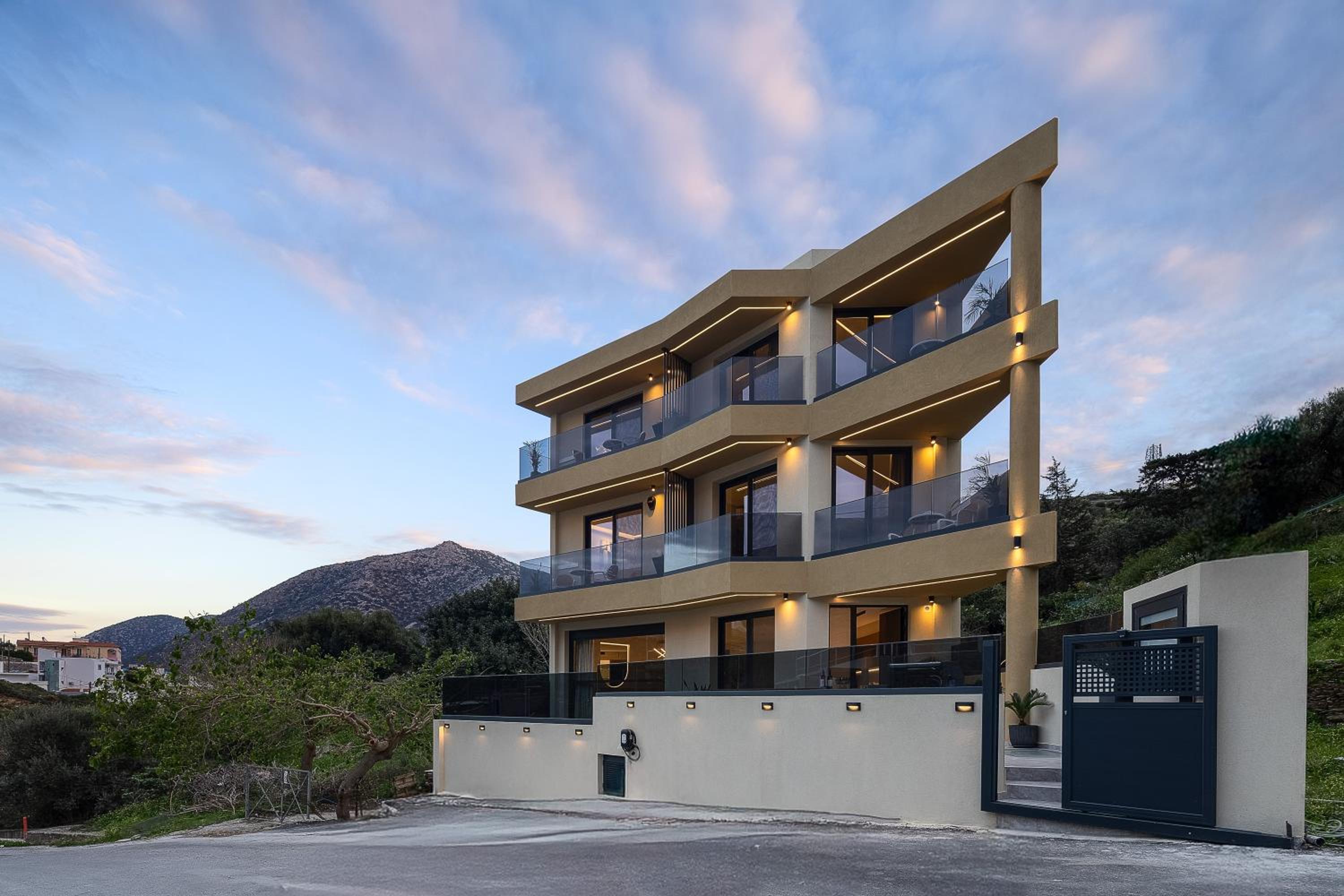 Elmima Luxury Villa