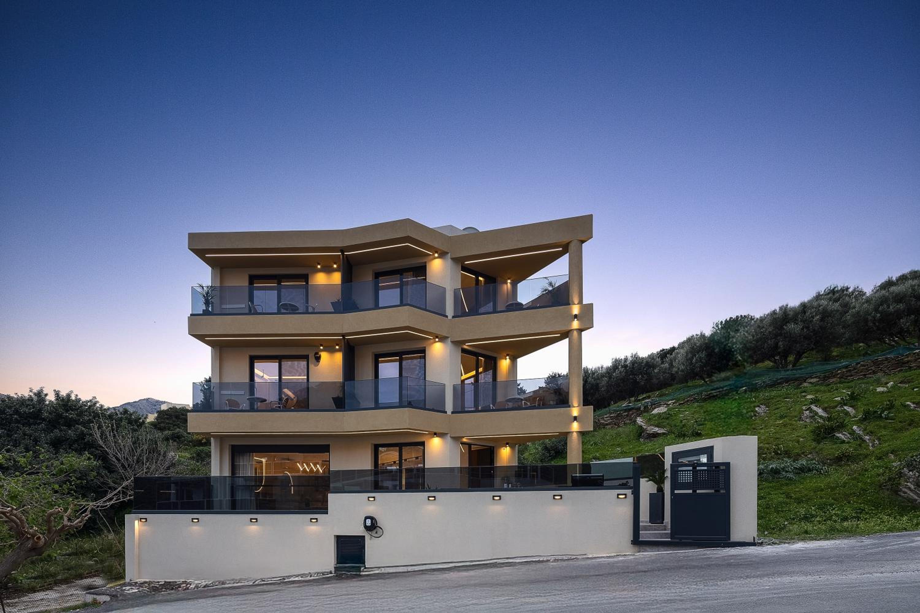 Elmima Luxury Villa