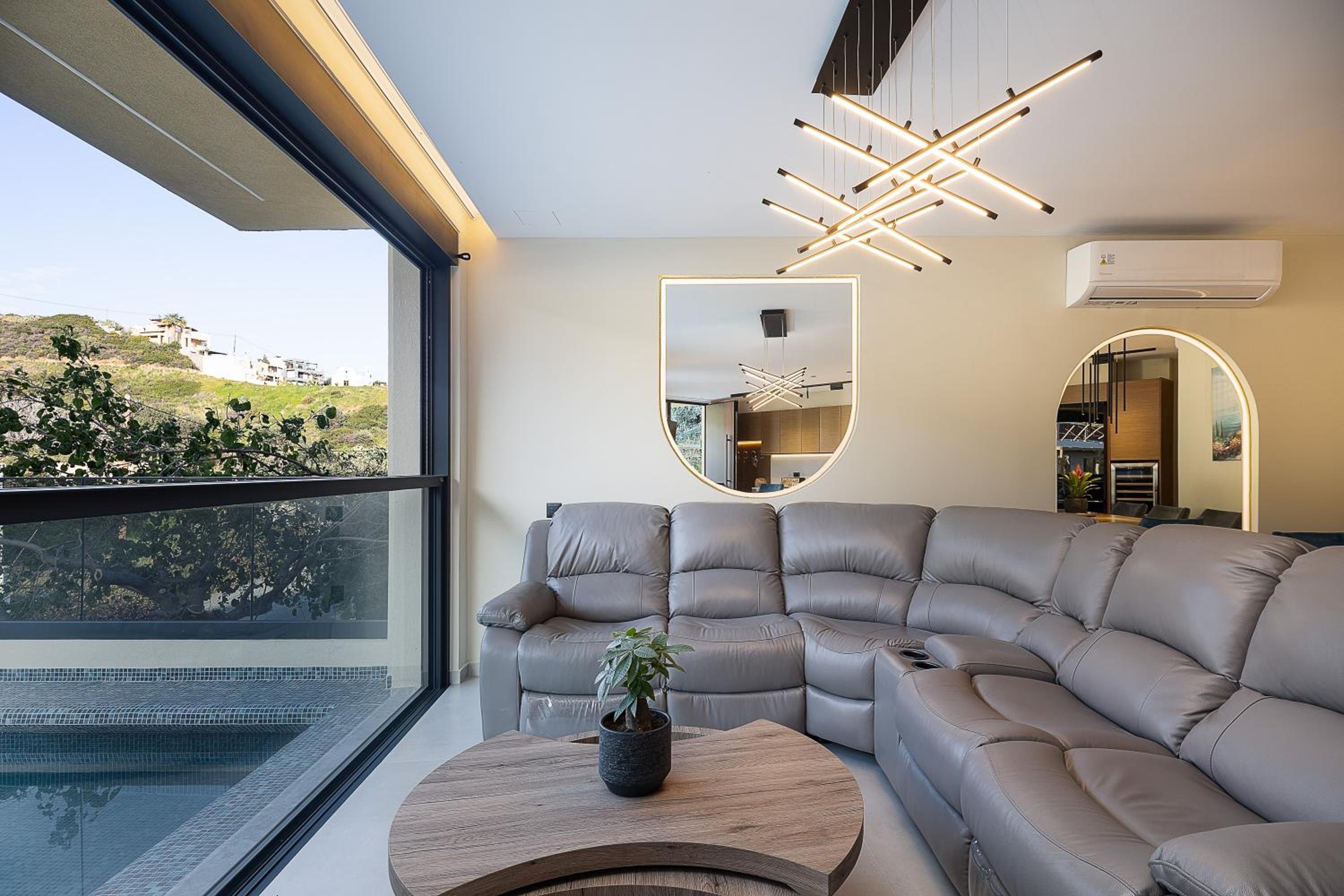 Elmima Luxury Villa