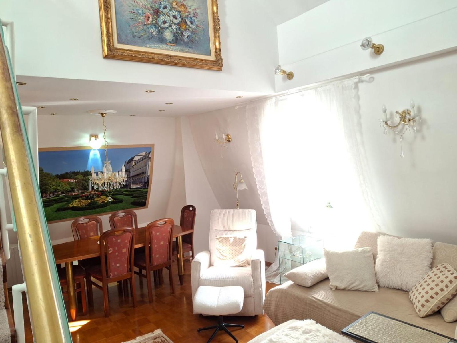 VILLA GOLF Crystal Drop Apartment