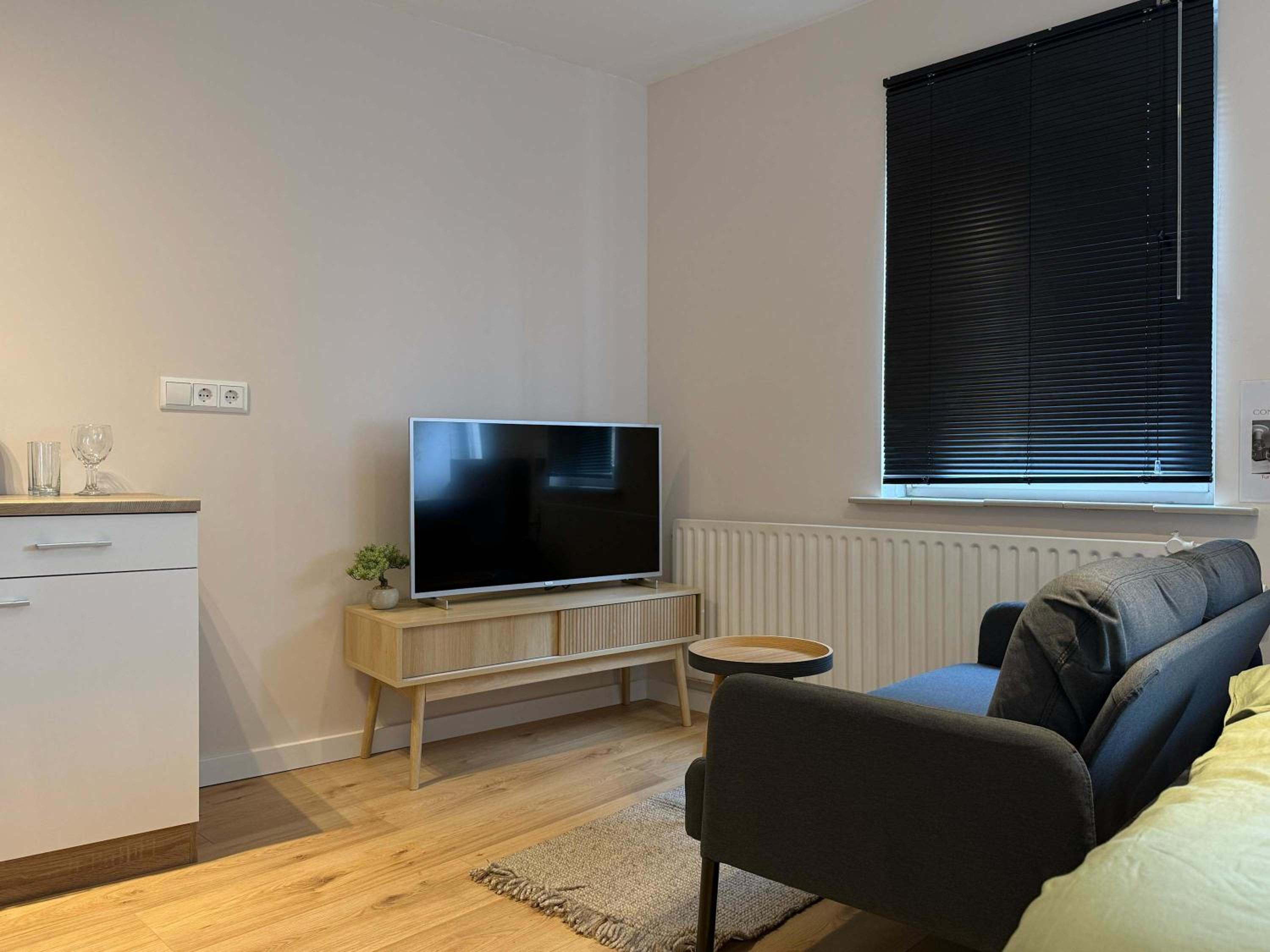 The Cozy Nest Stylish and Serene City Studio
