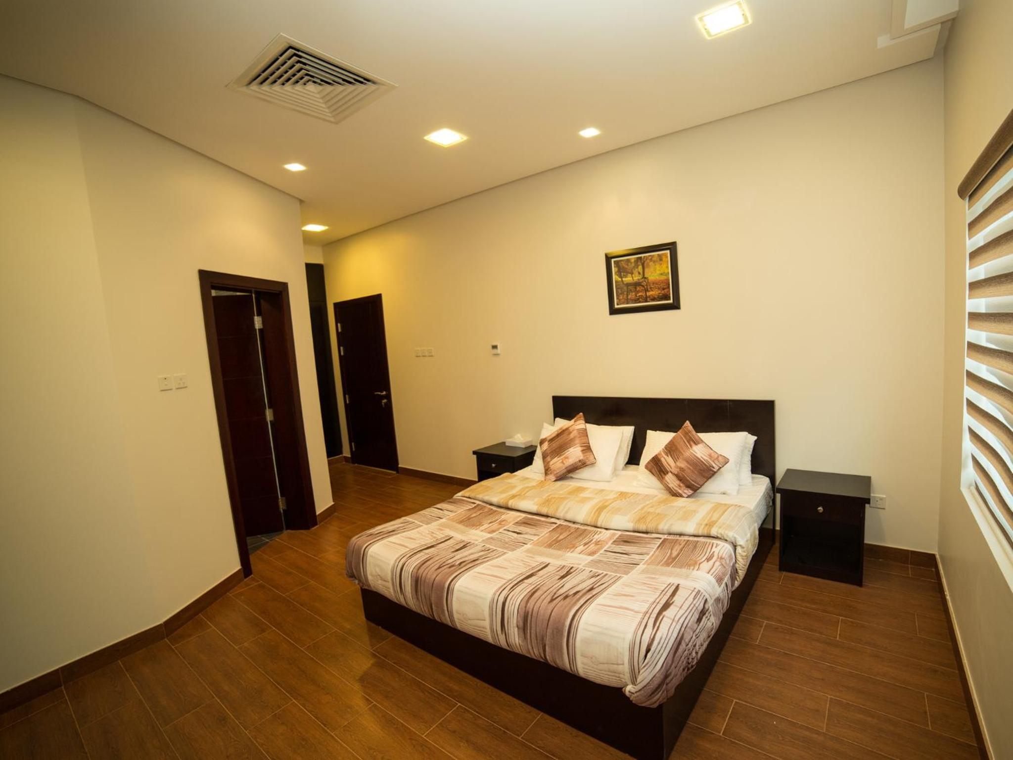 Golden Rose Luxury Suites (Royal Executive)