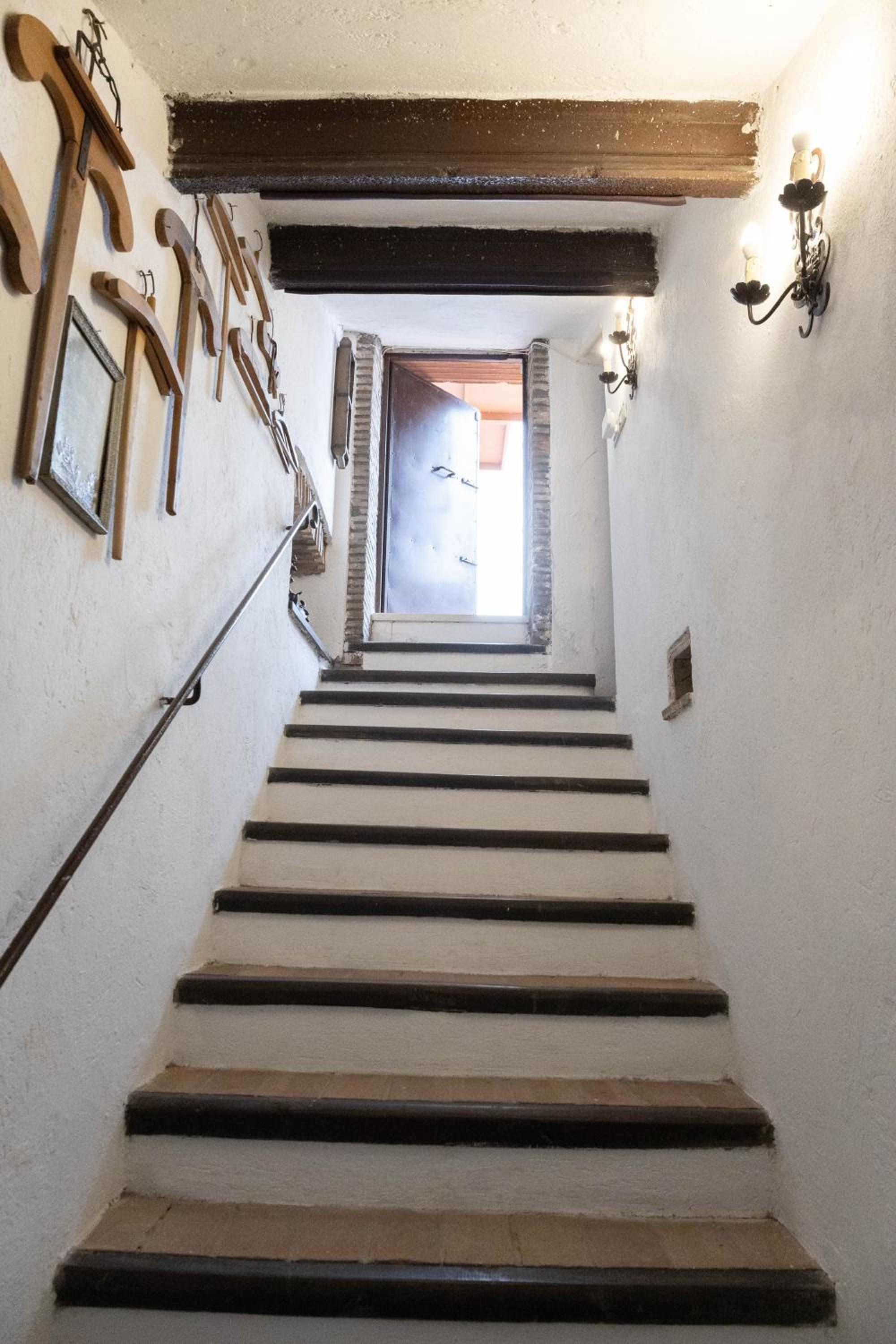 GiuMa Tuscany Historic Country House with Roof Terrace near Saturnia Hot Springs