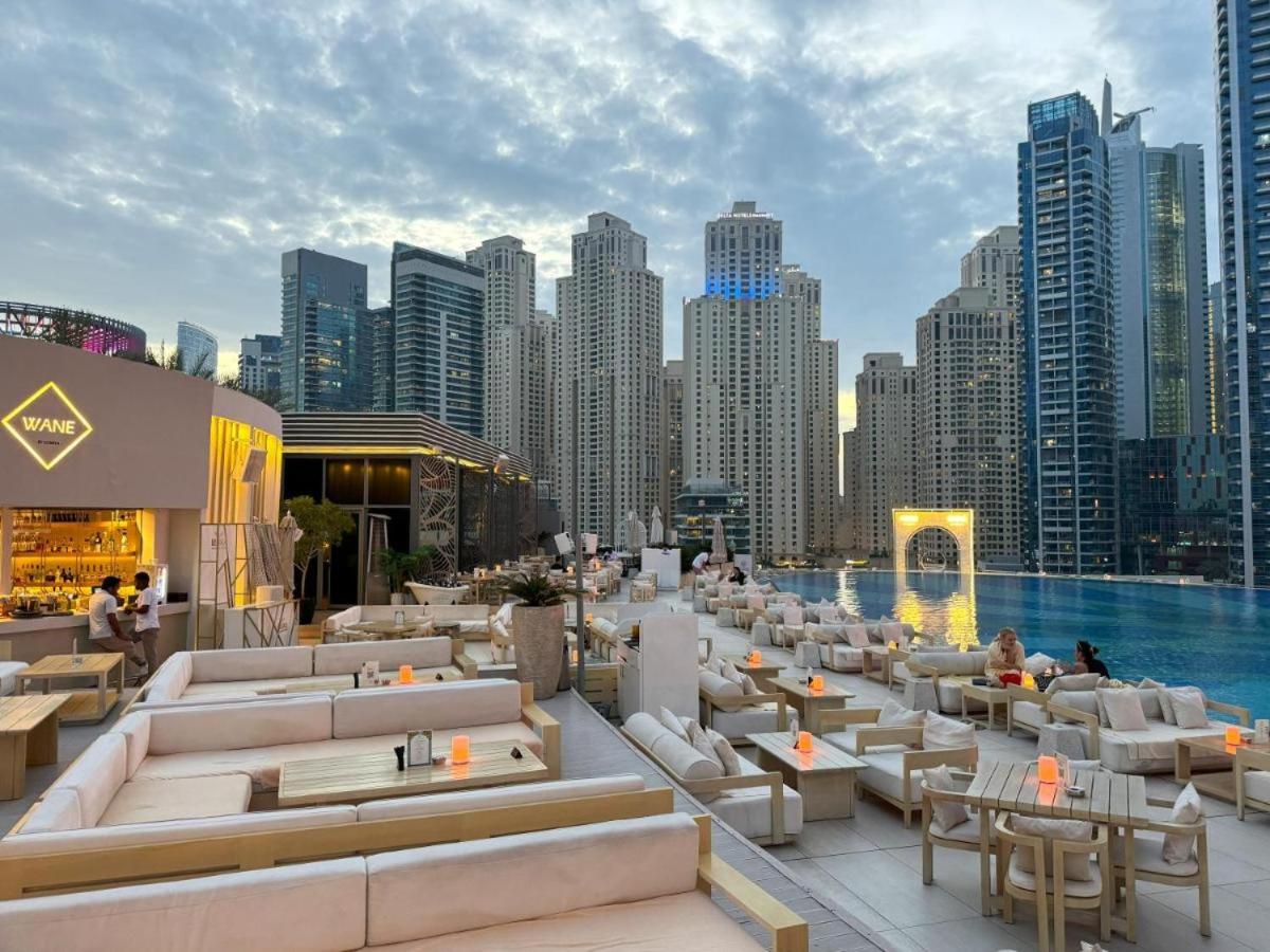 JW Marriott Marina By Luxe Living Collection - Wane By Somiya Infinity Pool
