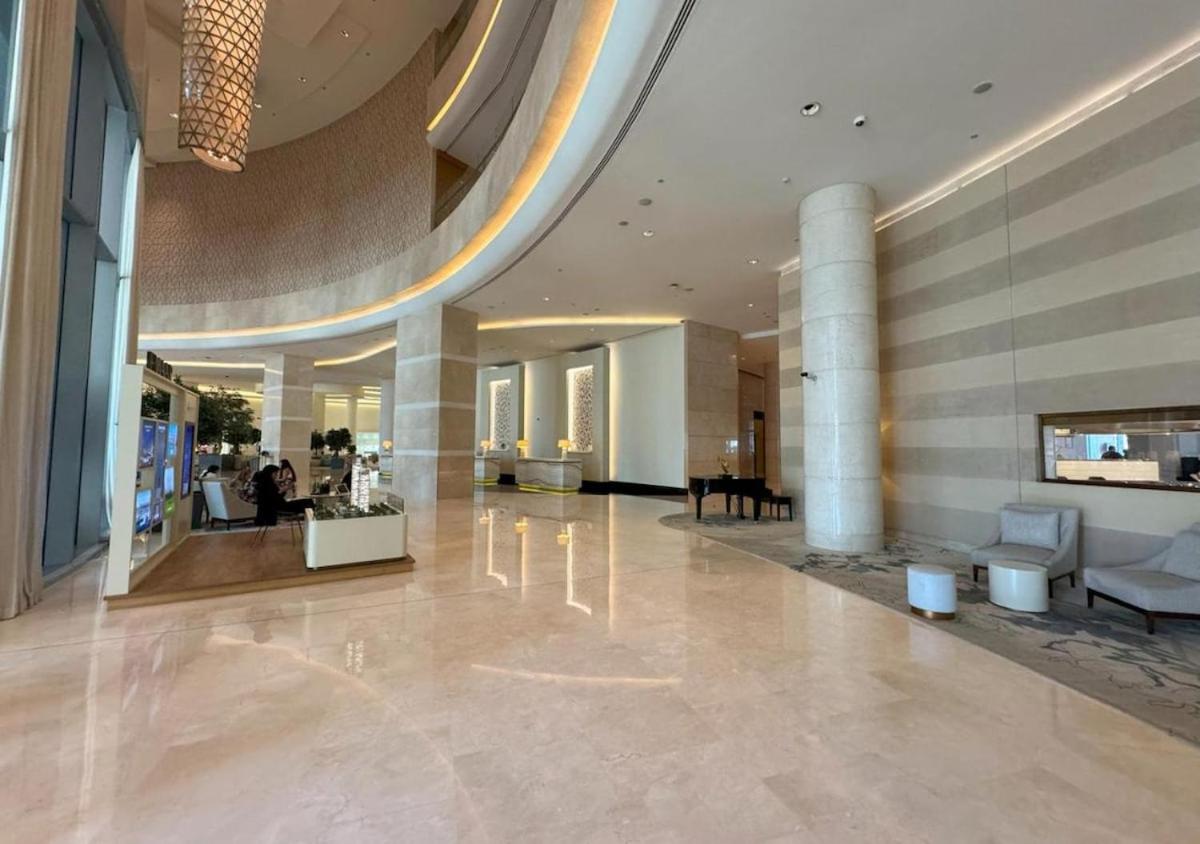 JW Marriott Marina By Luxe Living Collection - Wane By Somiya Infinity Pool