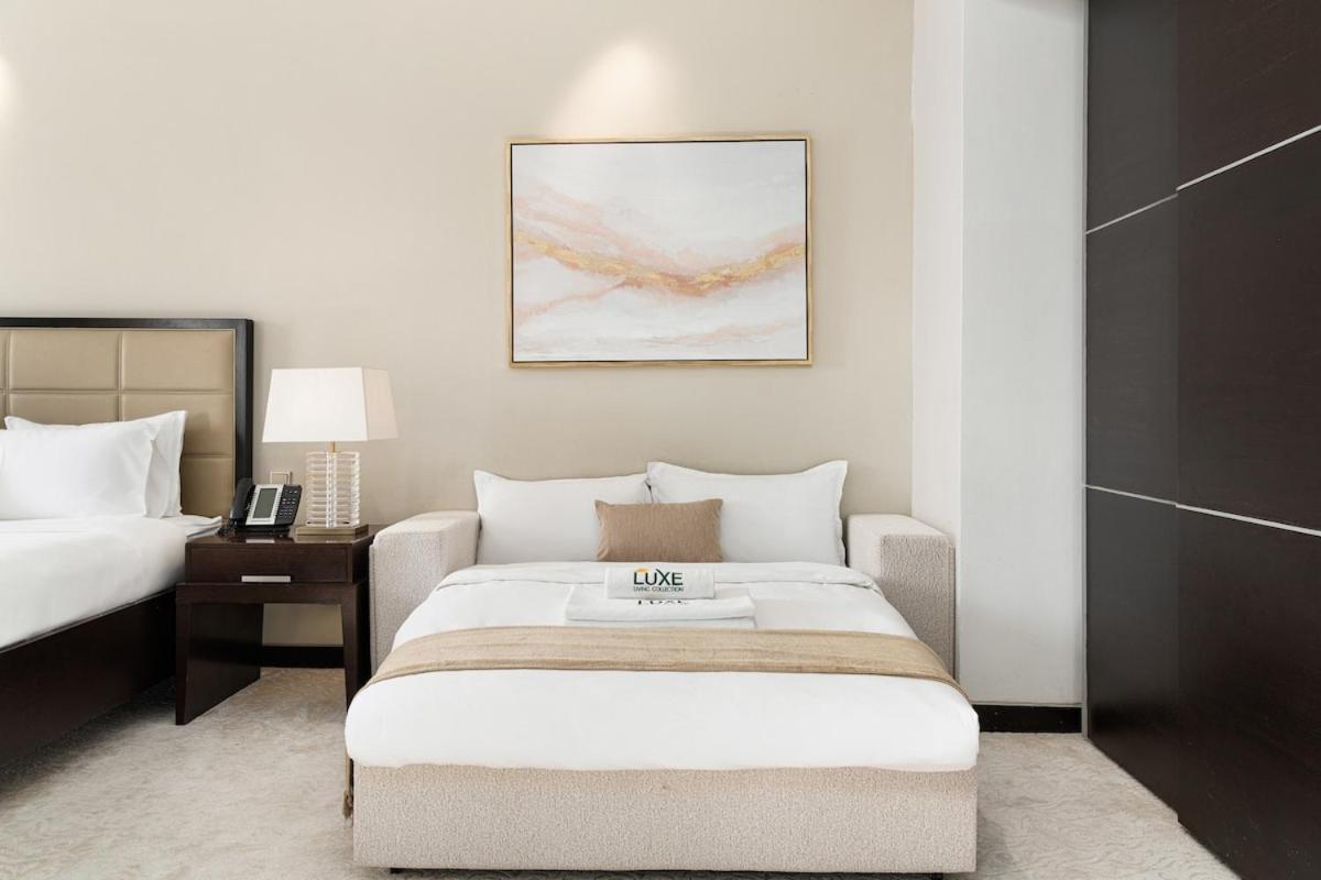 JW Marriott Marina By Luxe Living Collection - Wane By Somiya Infinity Pool