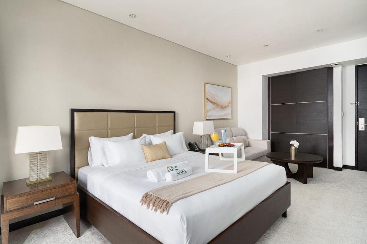 JW Marriott Marina By Luxe Living Collection - Wane By Somiya Infinity Pool