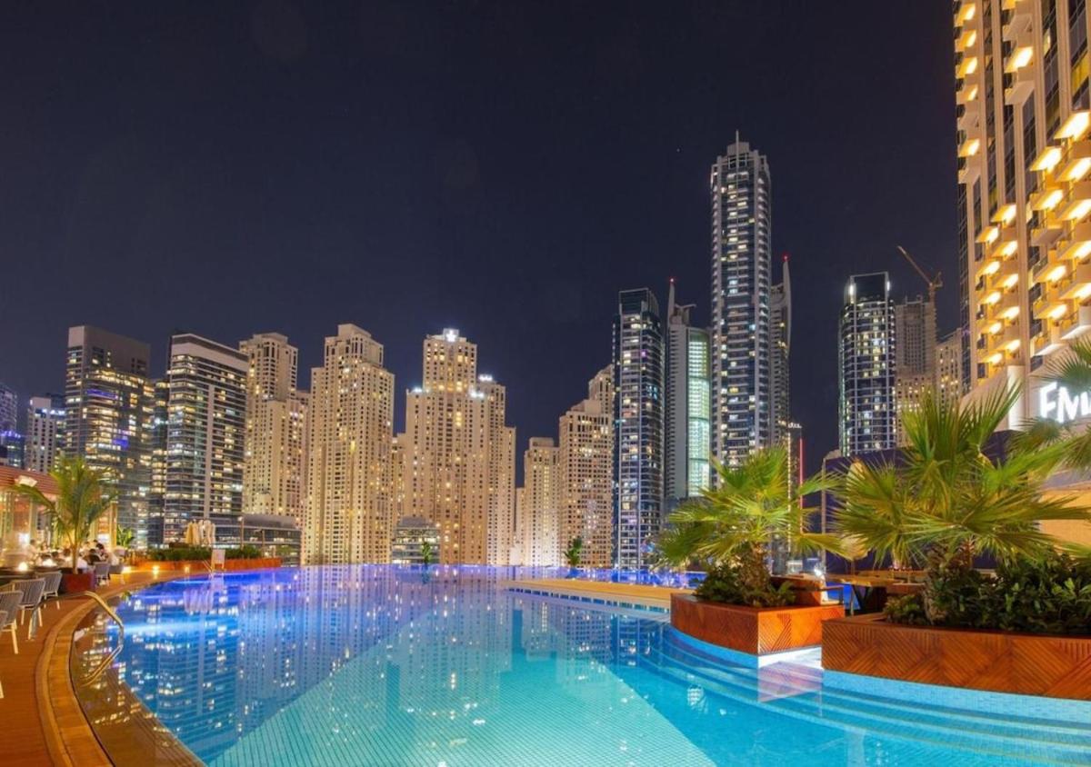 JW Marriott Marina By Luxe Living Collection - Wane By Somiya Infinity Pool