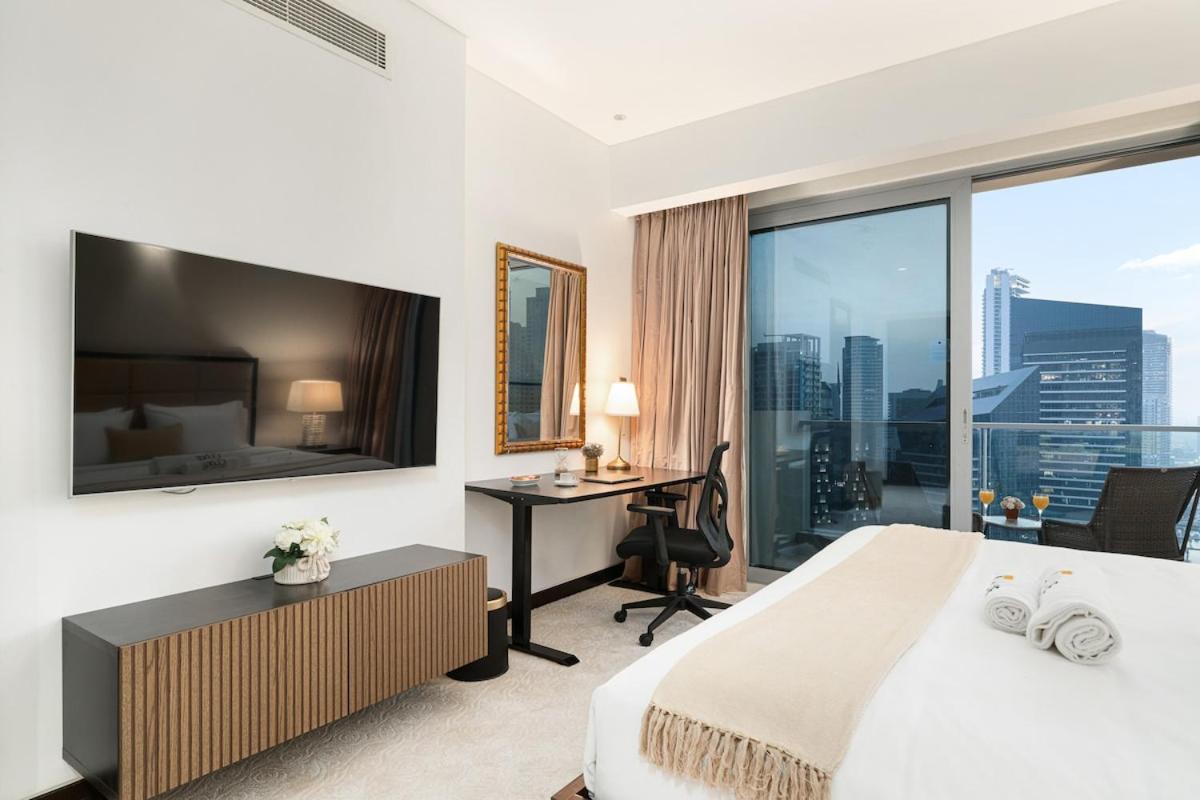 JW Marriott Marina By Luxe Living Collection - Wane By Somiya Infinity Pool