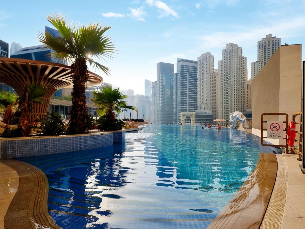 JW Marriott Marina By Luxe Living Collection - Wane By Somiya Infinity Pool