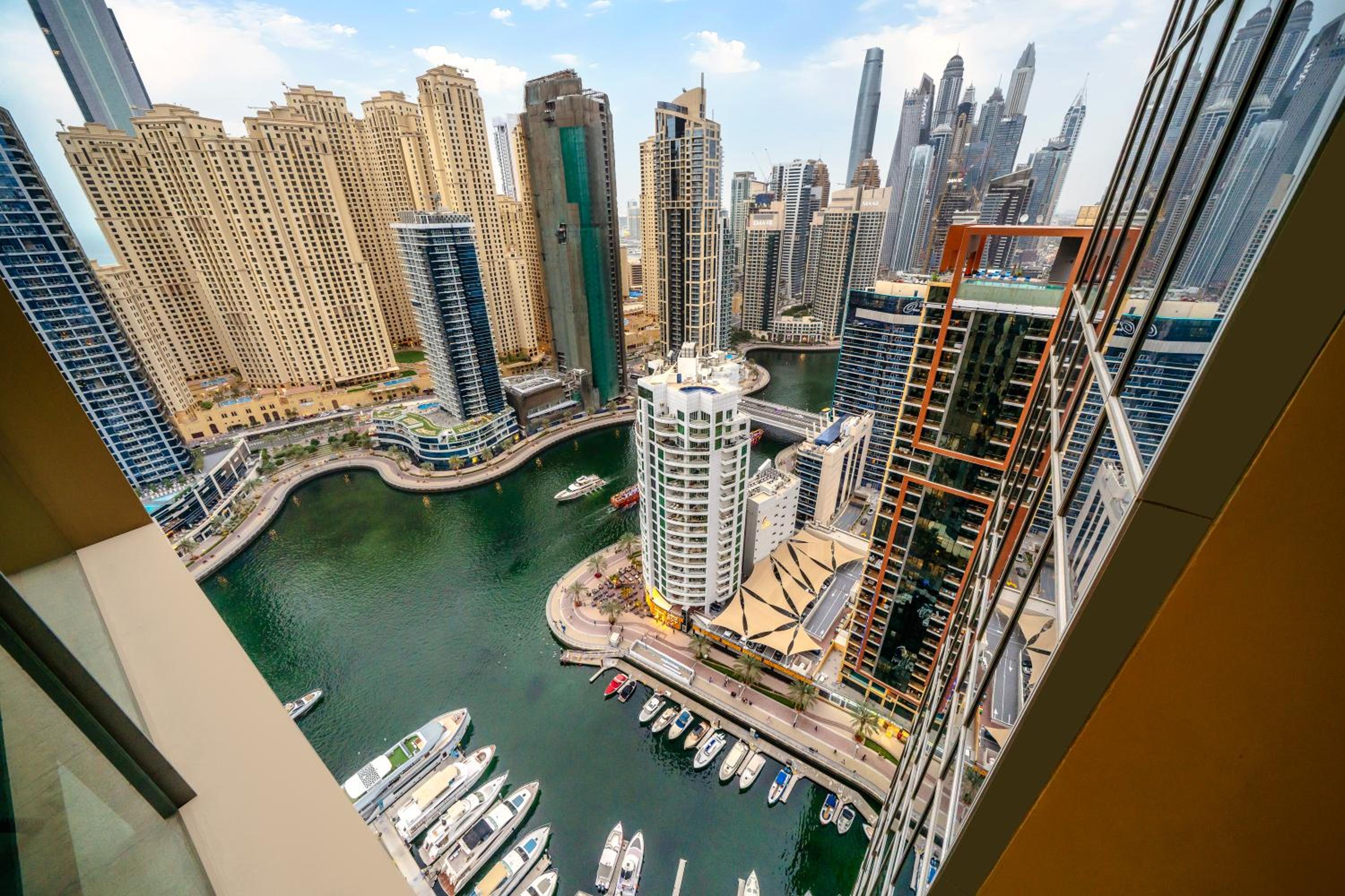 JW Marriott Marina By Luxe Living Collection - Wane By Somiya Infinity Pool