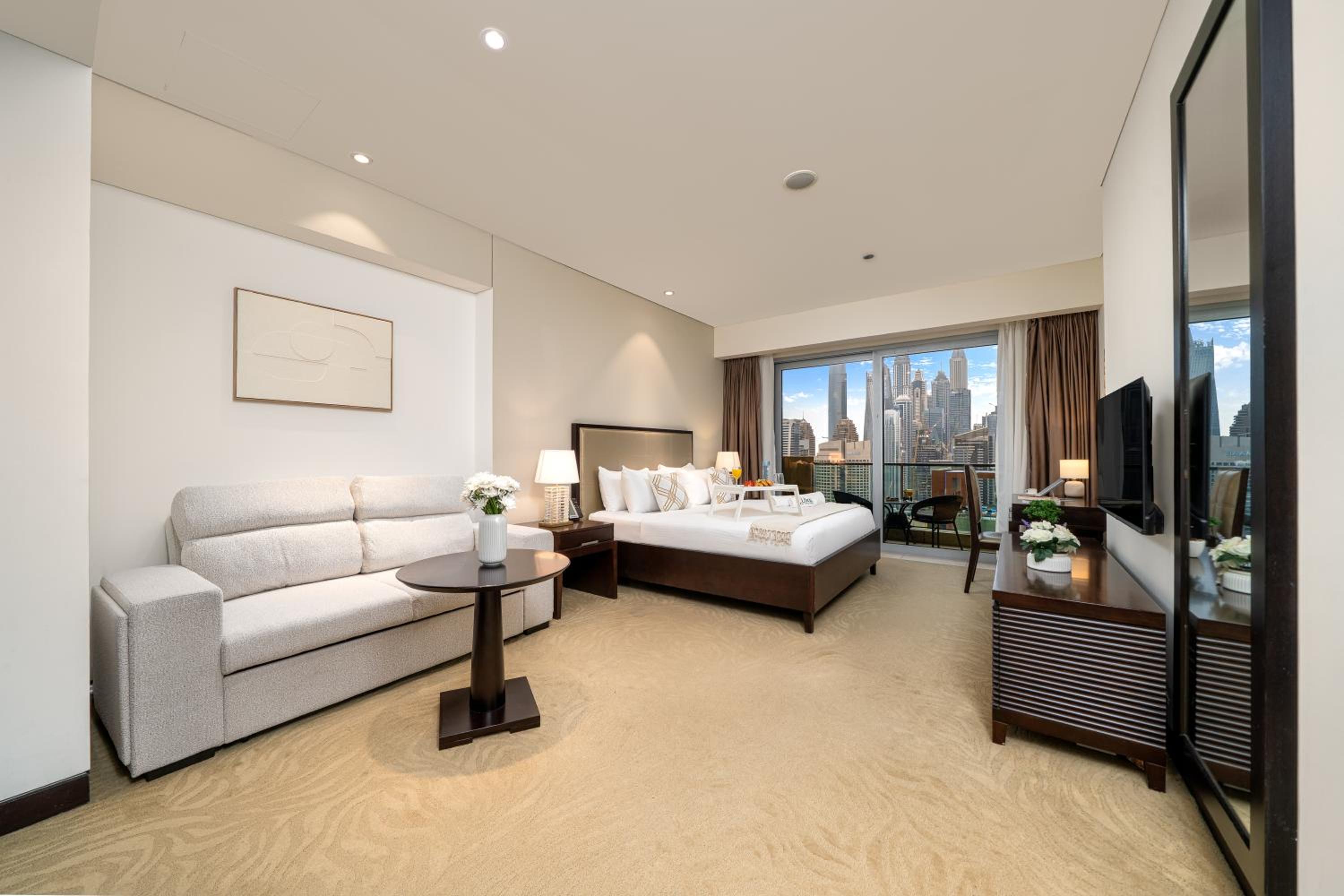 JW Marriott Marina By Luxe Living Collection - Wane By Somiya Infinity Pool