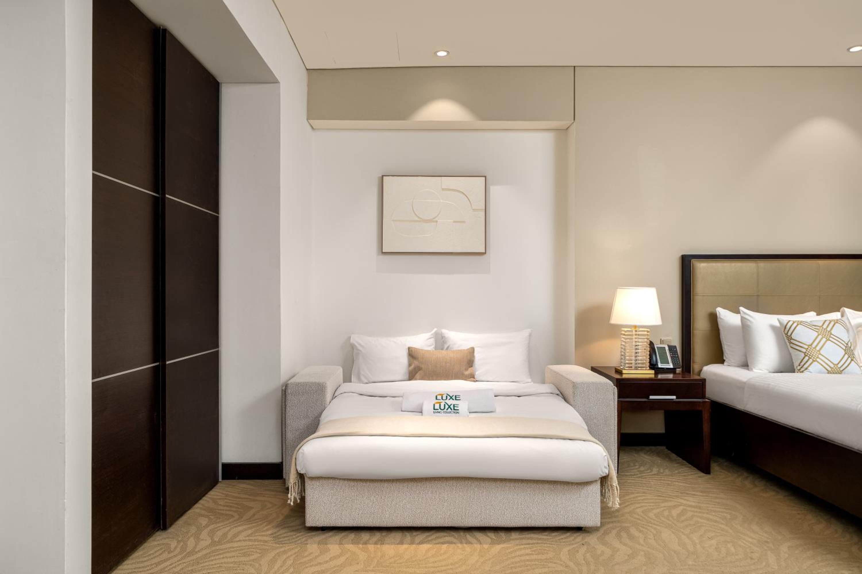 JW Marriott Marina By Luxe Living Collection - Wane By Somiya Infinity Pool