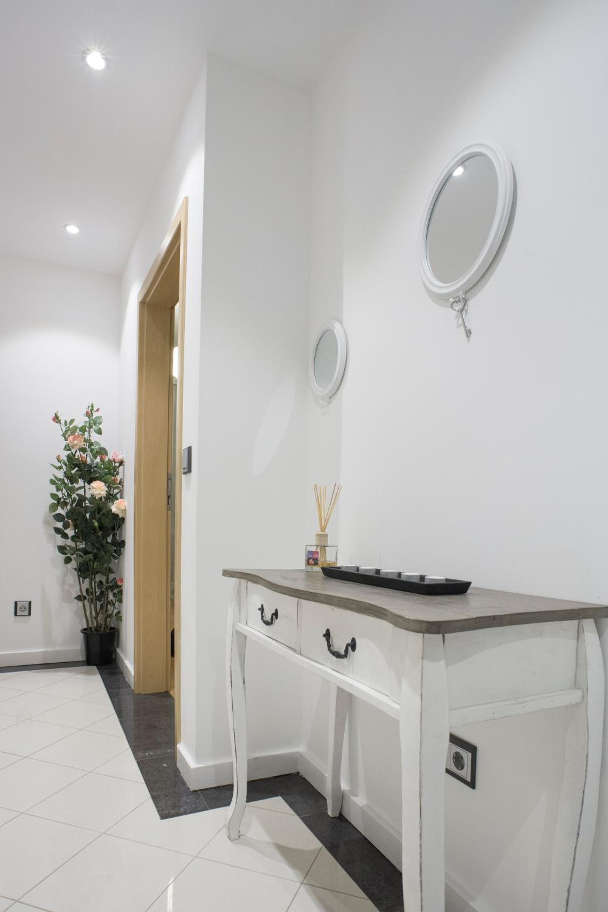 The Queen Luxury Apartments - Villa Serena