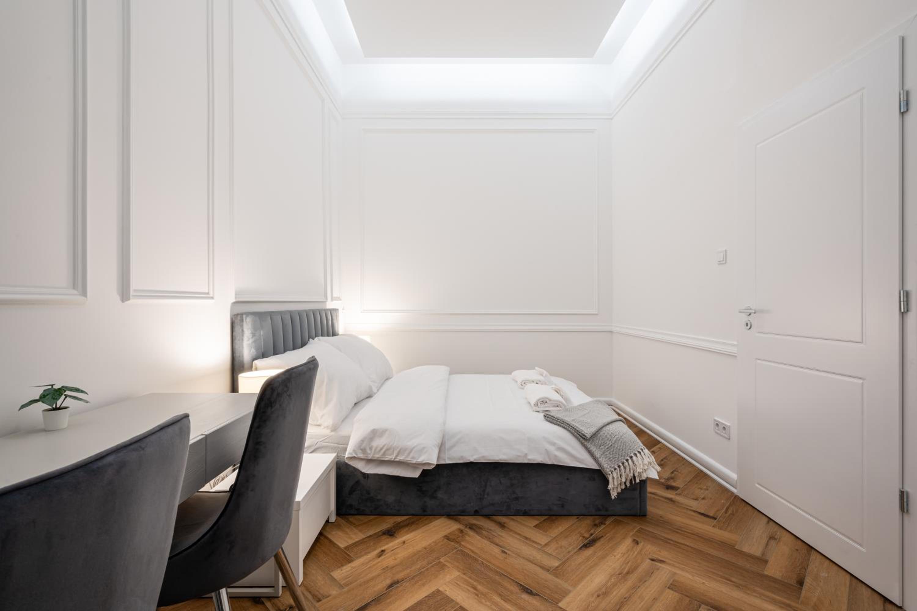 Lázár 16 - Budapest Royal Opera Suite, Best Location by BQA