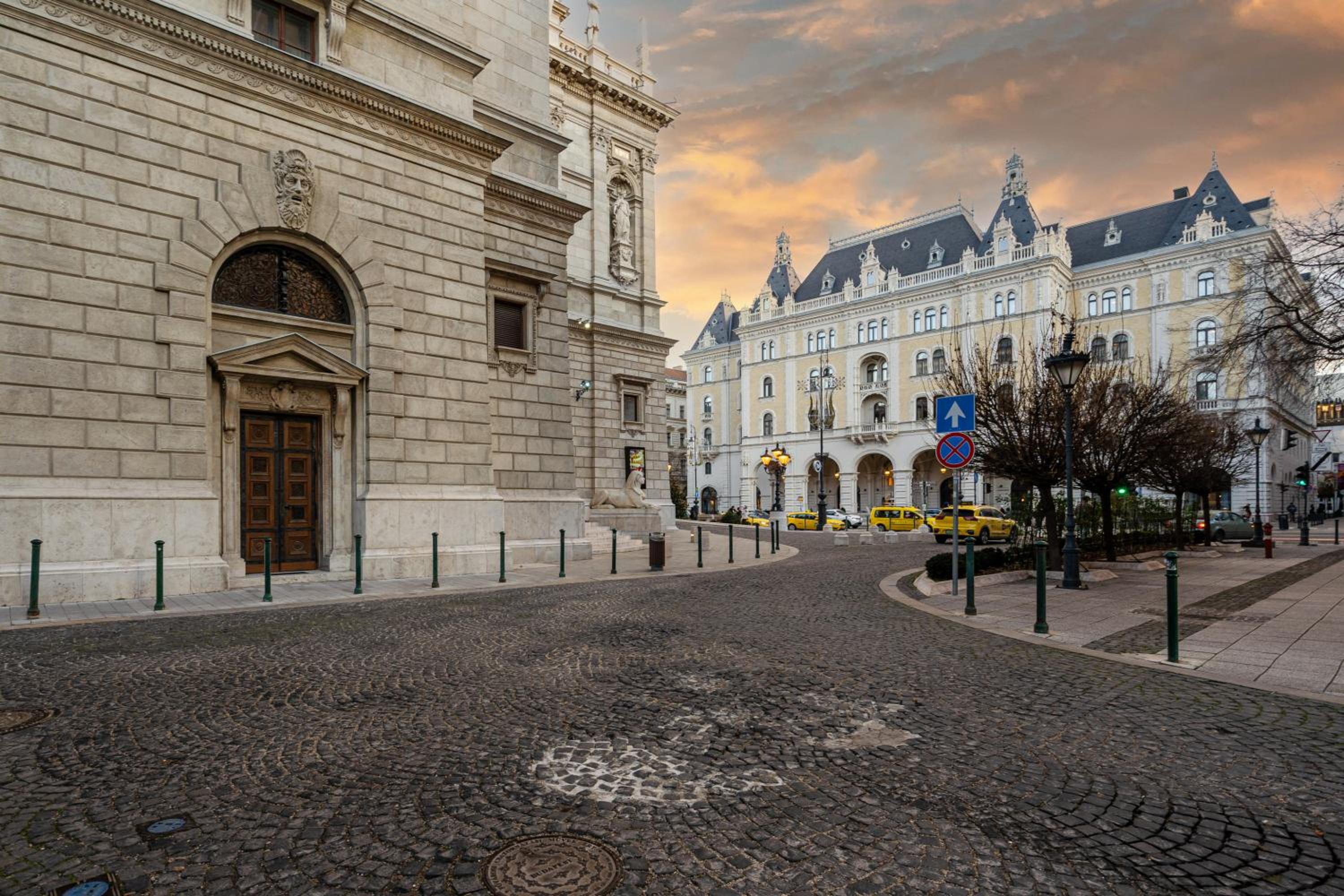 Lázár 16 - Budapest Royal Opera Suite, Best Location by BQA